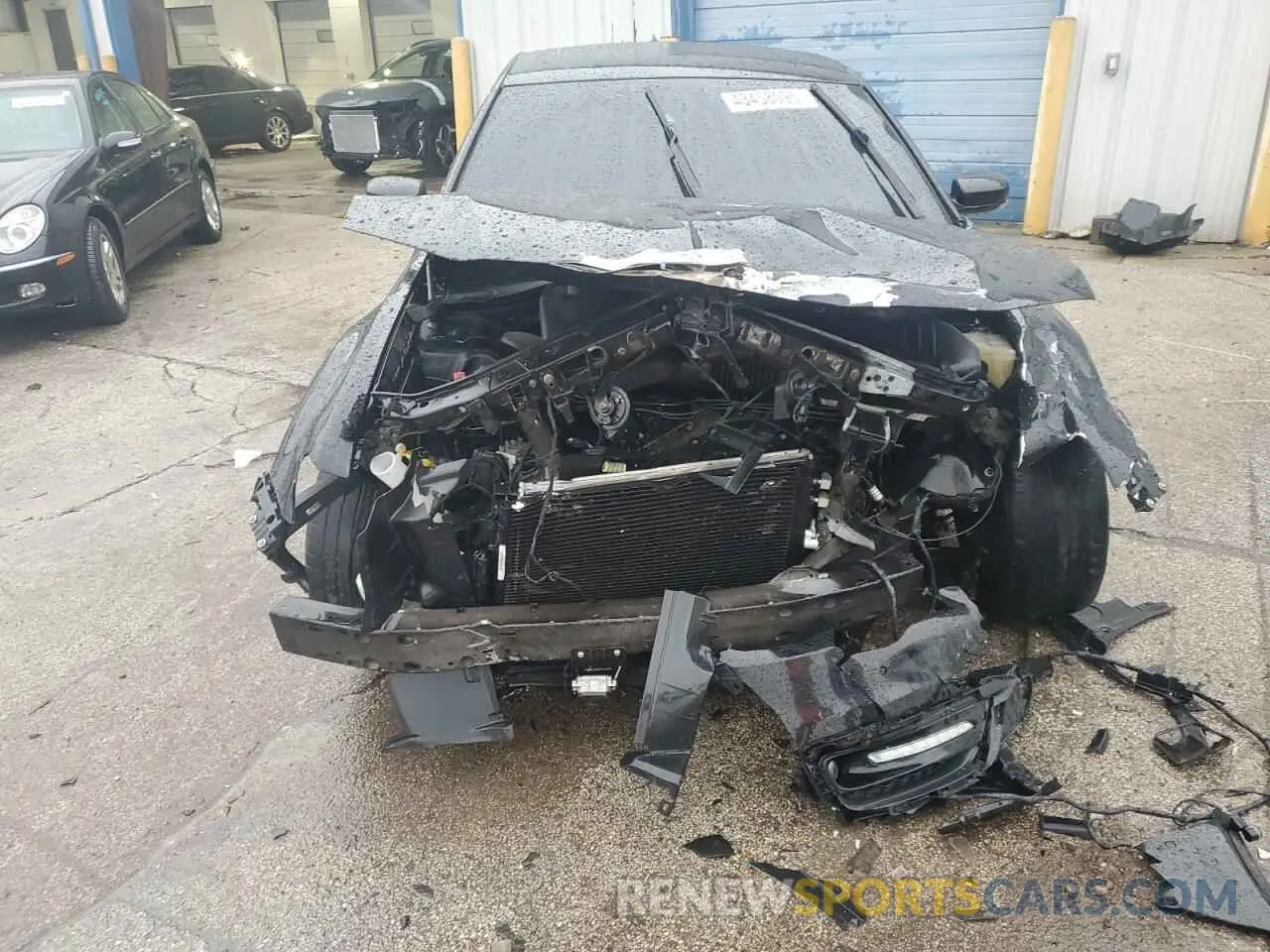 5 Photograph of a damaged car 2C3CCABG1KH548418 CHRYSLER 300 2019