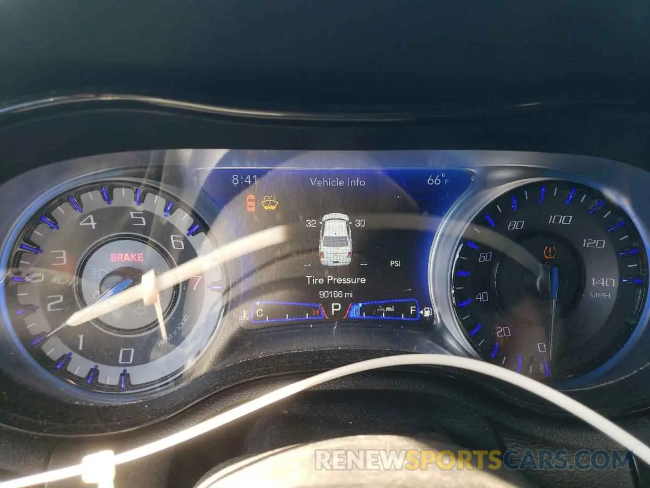9 Photograph of a damaged car 2C3CCABG1KH618001 CHRYSLER 300 2019