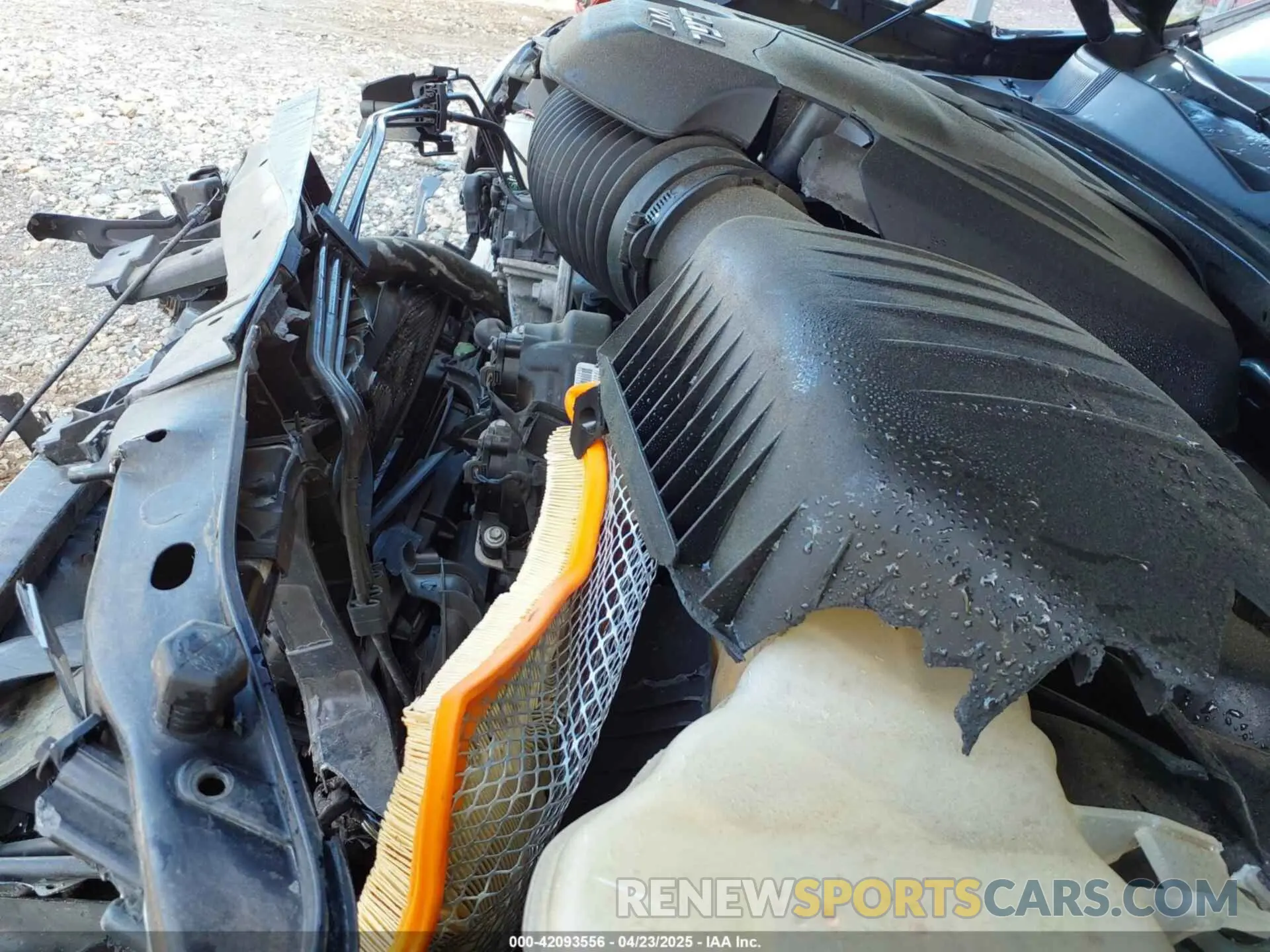 17 Photograph of a damaged car 2C3CCABG1KH708071 CHRYSLER 300 2019