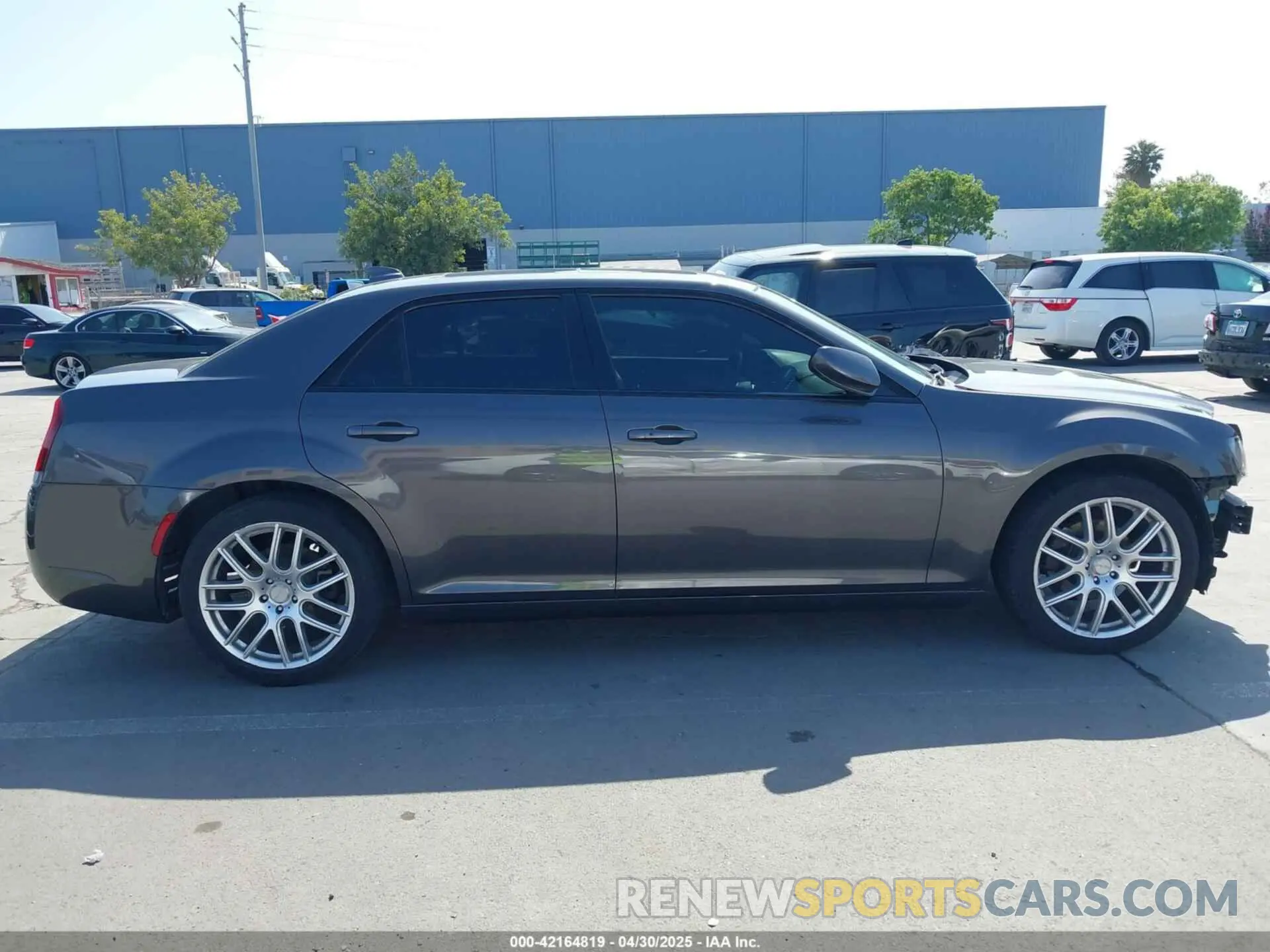 14 Photograph of a damaged car 2C3CCABG2KH590239 CHRYSLER 300 2019
