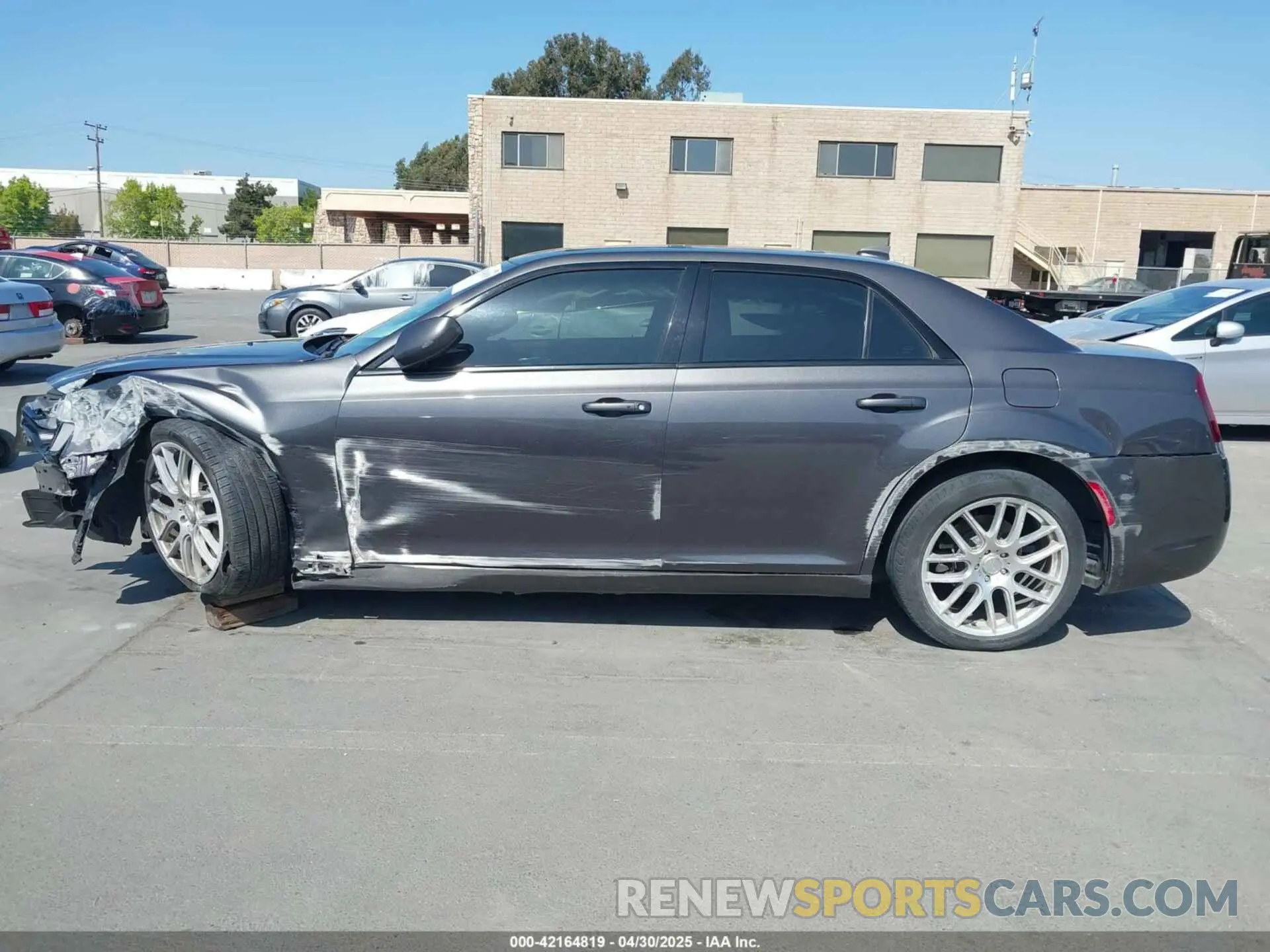 15 Photograph of a damaged car 2C3CCABG2KH590239 CHRYSLER 300 2019
