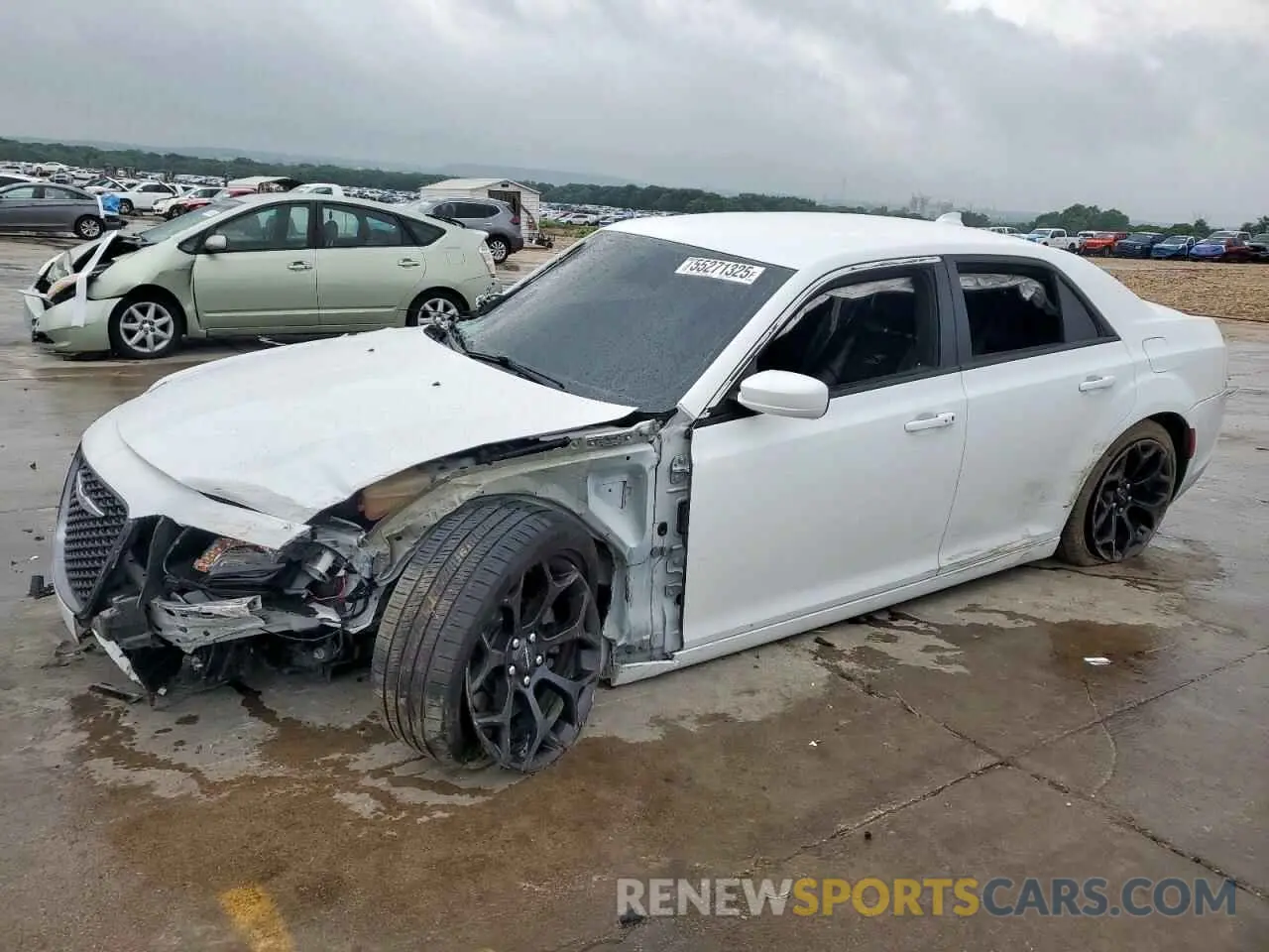 1 Photograph of a damaged car 2C3CCABG3KH628657 CHRYSLER 300 2019