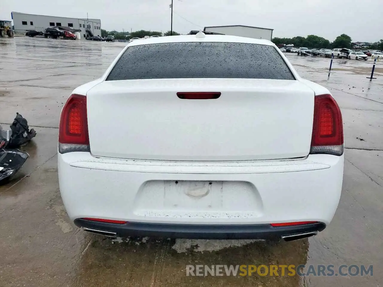 6 Photograph of a damaged car 2C3CCABG3KH628657 CHRYSLER 300 2019