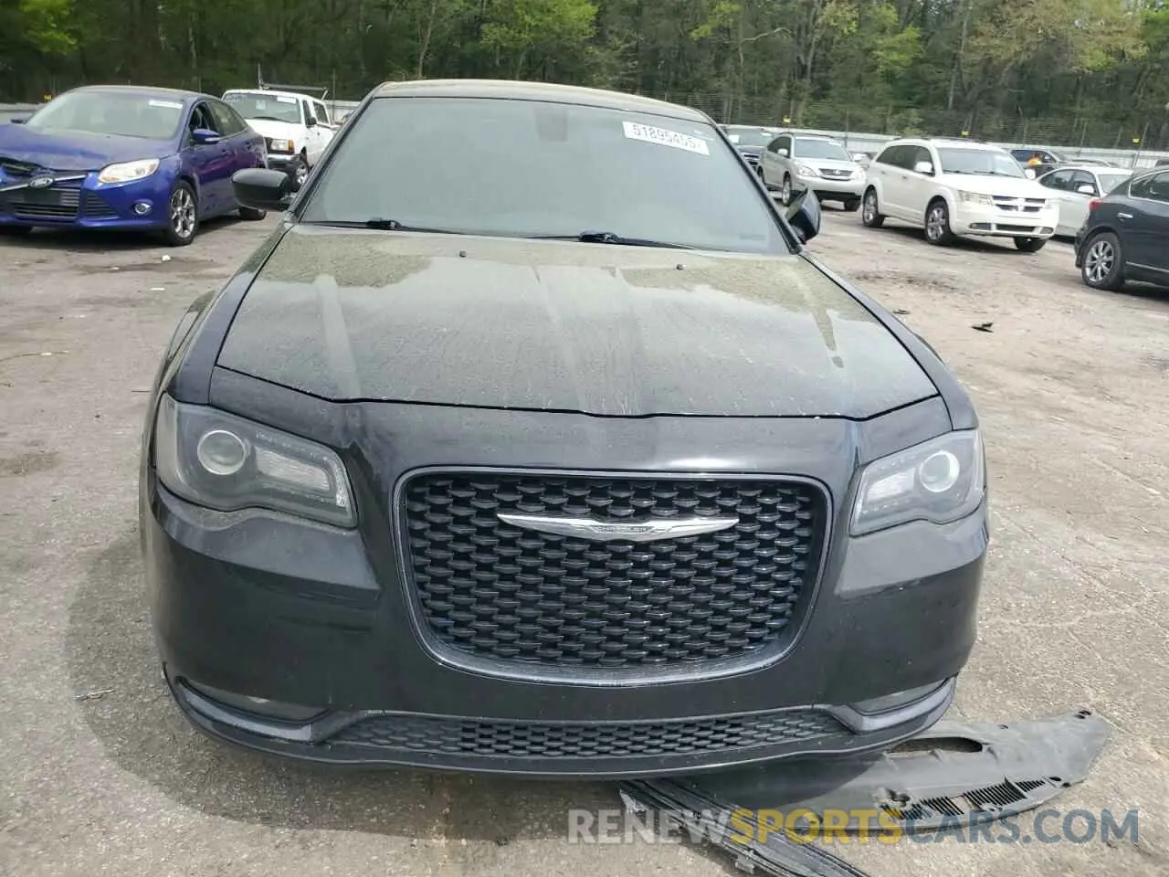 5 Photograph of a damaged car 2C3CCABG4KH618025 CHRYSLER 300 2019