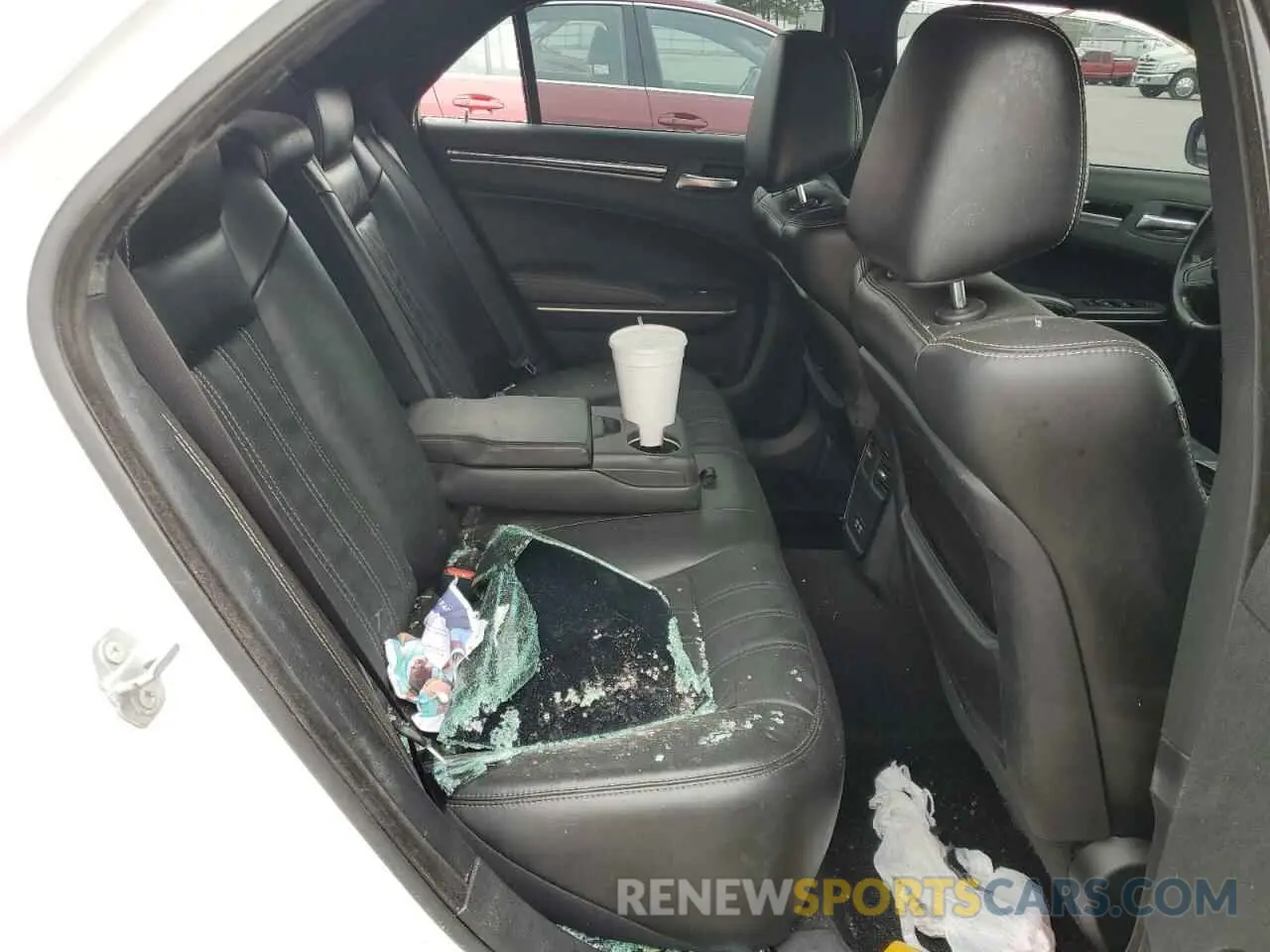 10 Photograph of a damaged car 2C3CCABG4KH618056 CHRYSLER 300 2019