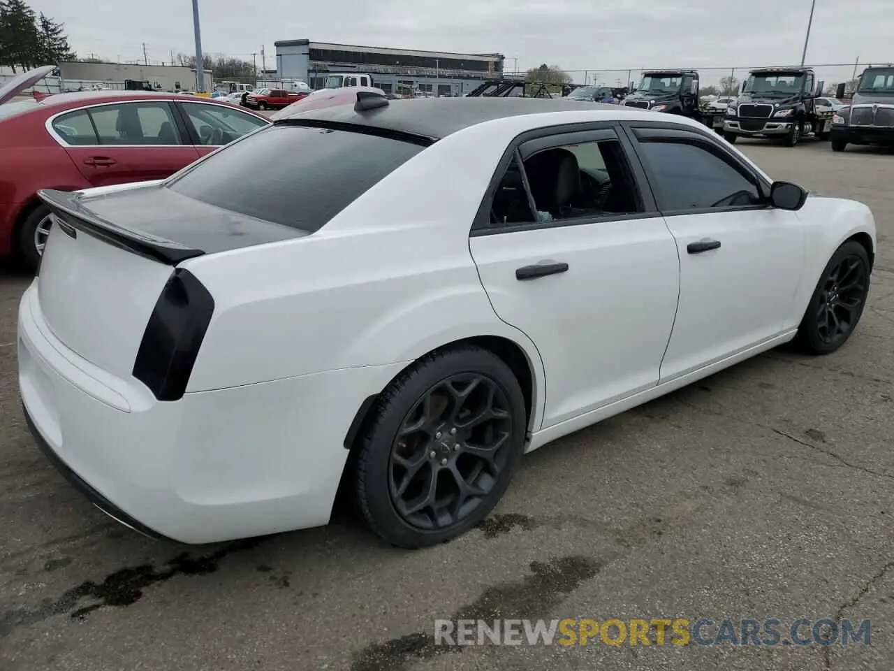 3 Photograph of a damaged car 2C3CCABG4KH618056 CHRYSLER 300 2019