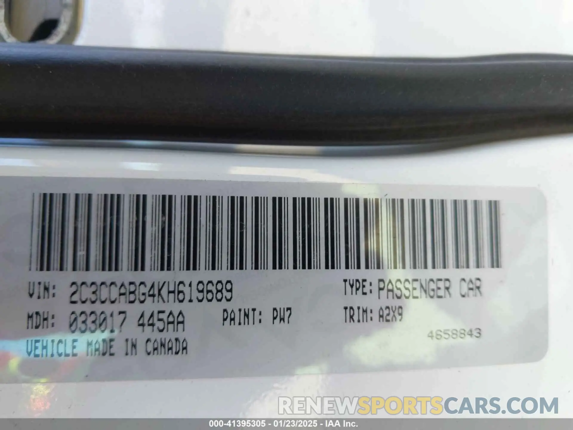 9 Photograph of a damaged car 2C3CCABG4KH619689 CHRYSLER 300 2019