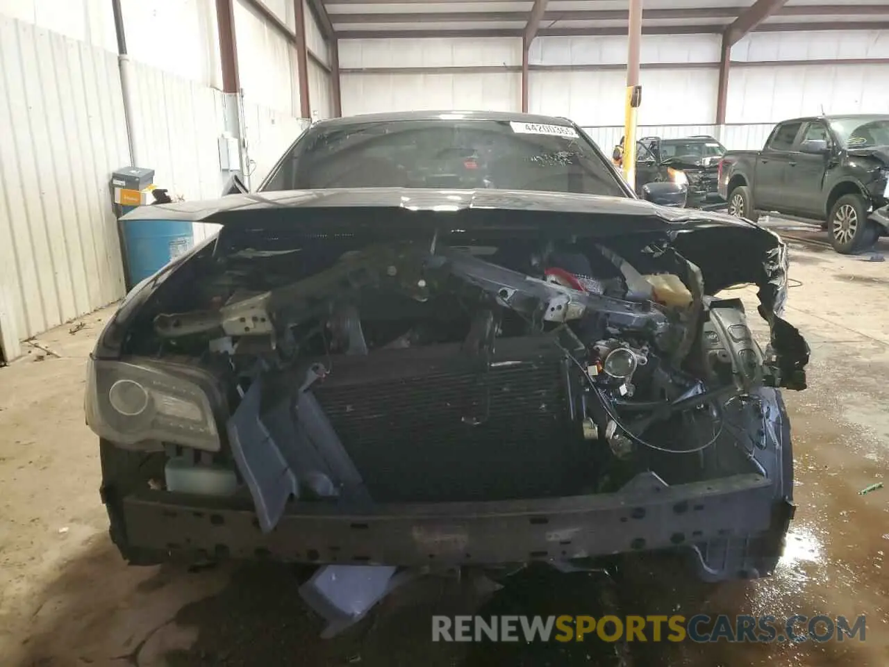 5 Photograph of a damaged car 2C3CCABG4KH640476 CHRYSLER 300 2019