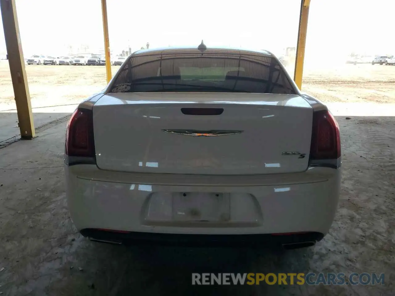 6 Photograph of a damaged car 2C3CCABG5KH539396 CHRYSLER 300 2019