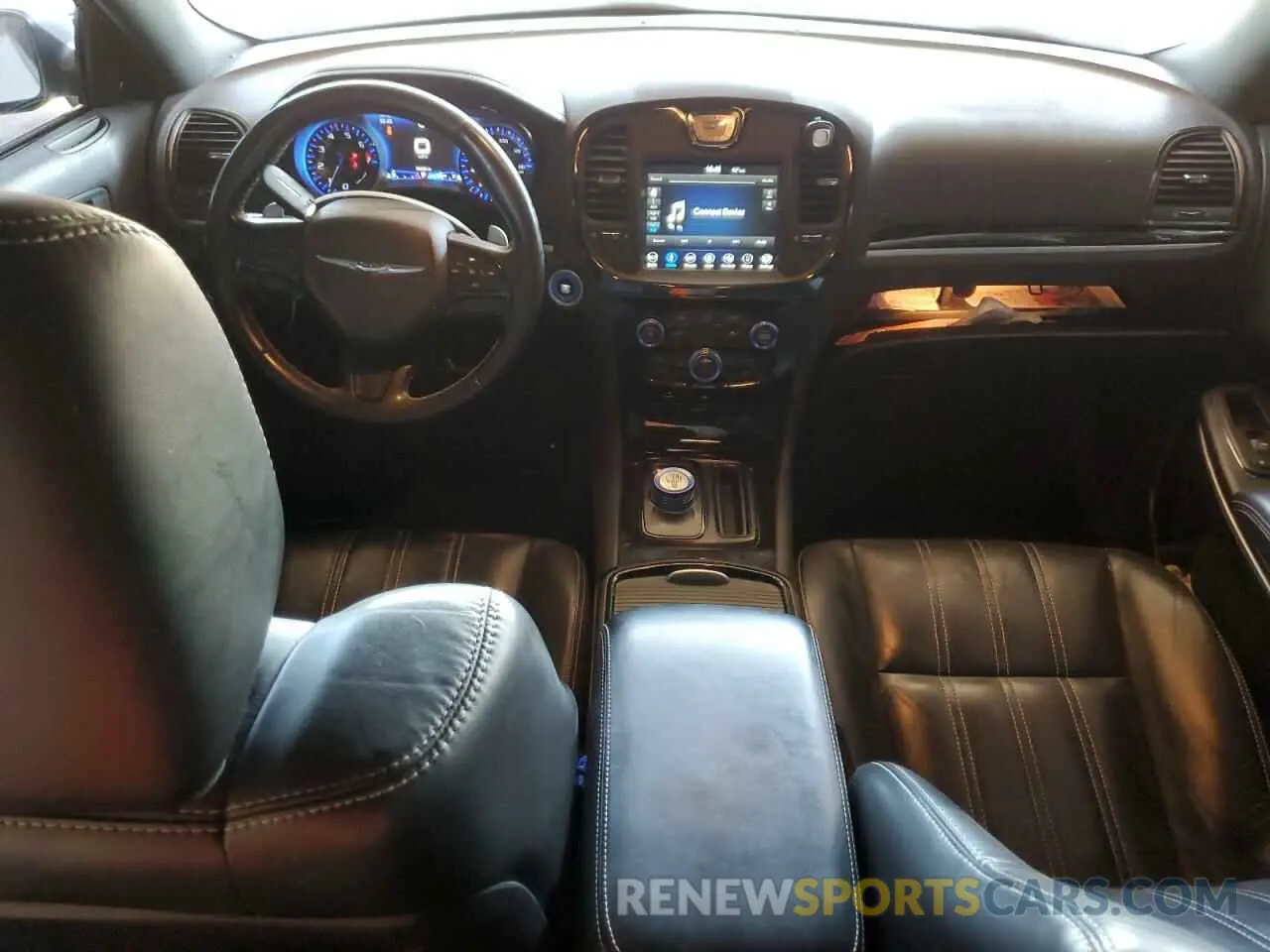 8 Photograph of a damaged car 2C3CCABG5KH539396 CHRYSLER 300 2019