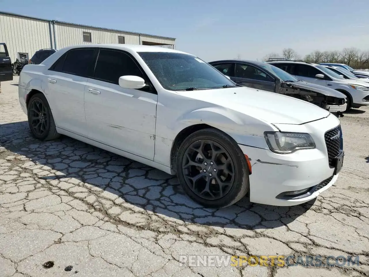 4 Photograph of a damaged car 2C3CCABG5KH539446 CHRYSLER 300 2019