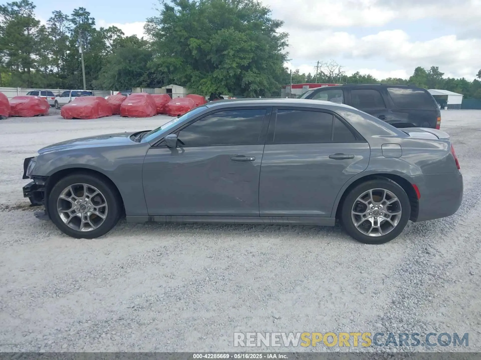 15 Photograph of a damaged car 2C3CCABG5KH573371 CHRYSLER 300 2019