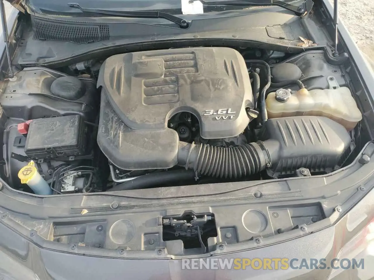 11 Photograph of a damaged car 2C3CCABG5KH585486 CHRYSLER 300 2019