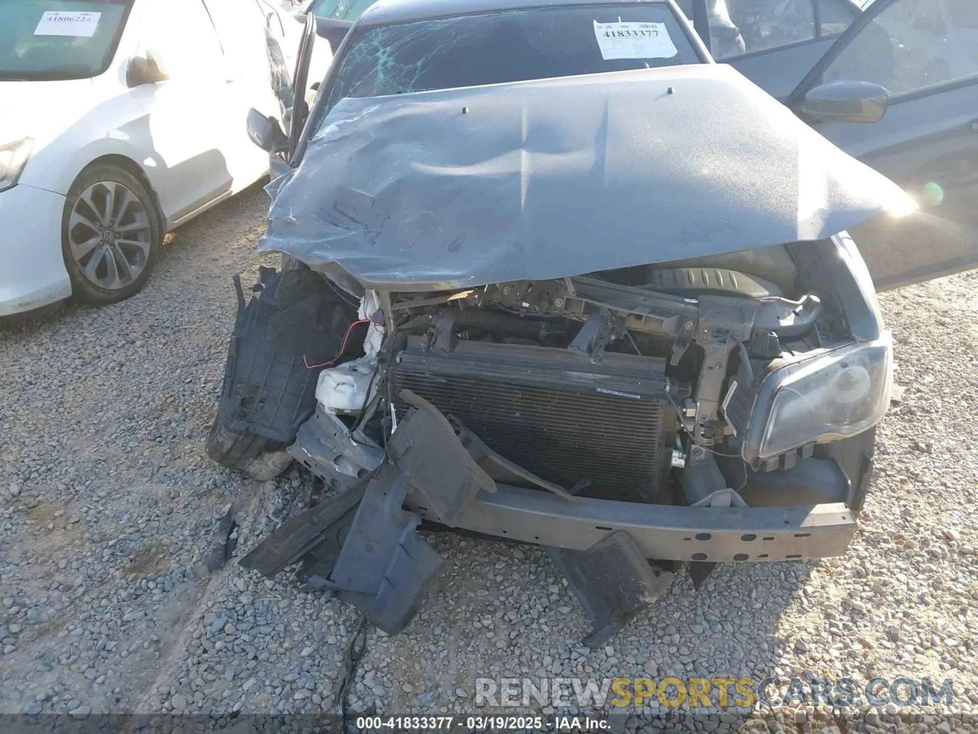 6 Photograph of a damaged car 2C3CCABG5KH708249 CHRYSLER 300 2019