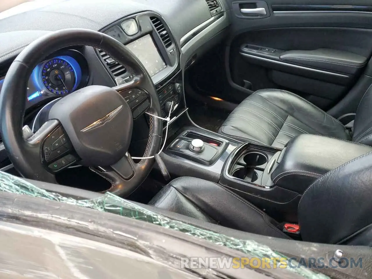 7 Photograph of a damaged car 2C3CCABG6KH516466 CHRYSLER 300 2019