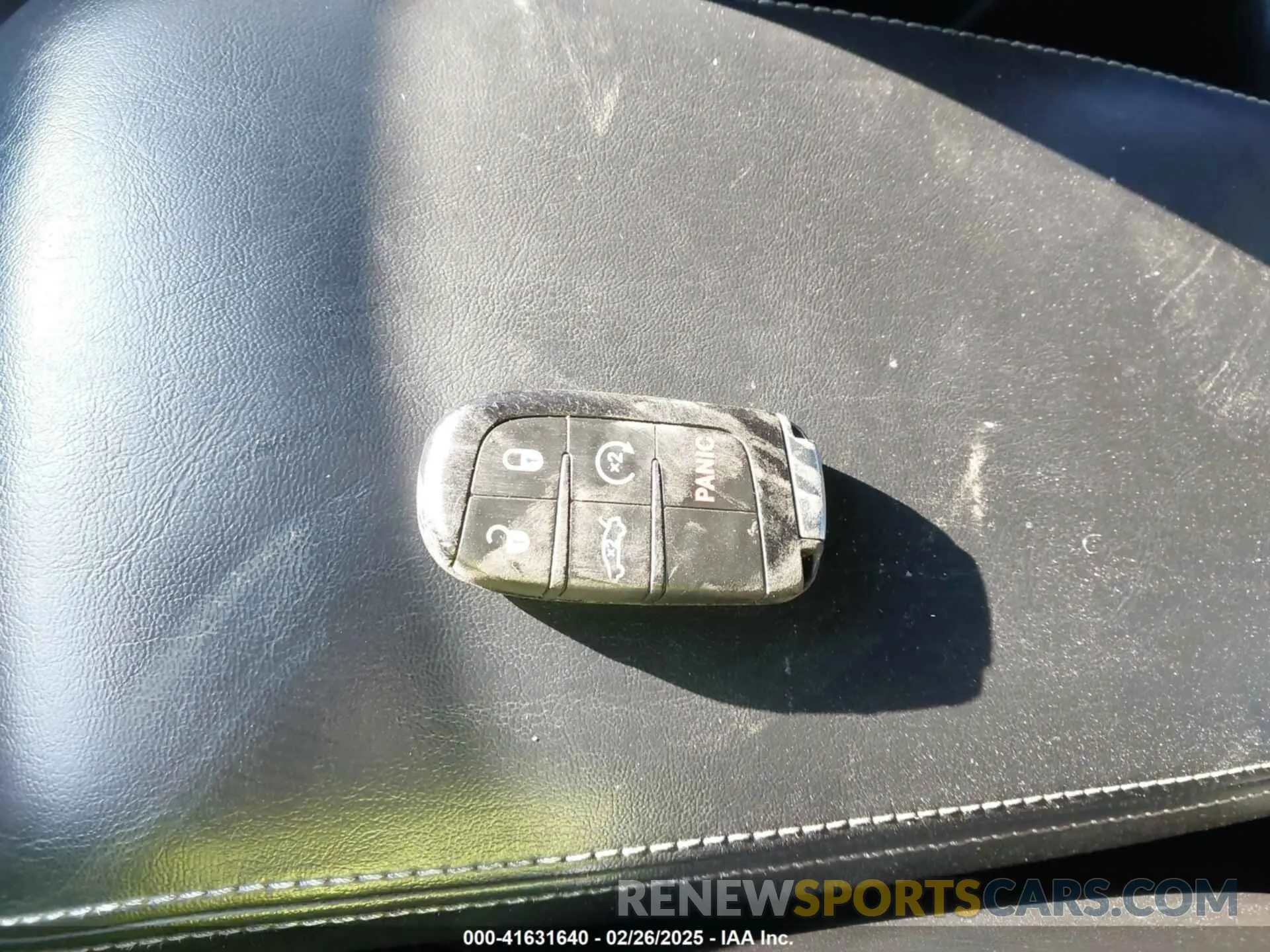 11 Photograph of a damaged car 2C3CCABG6KH637059 CHRYSLER 300 2019
