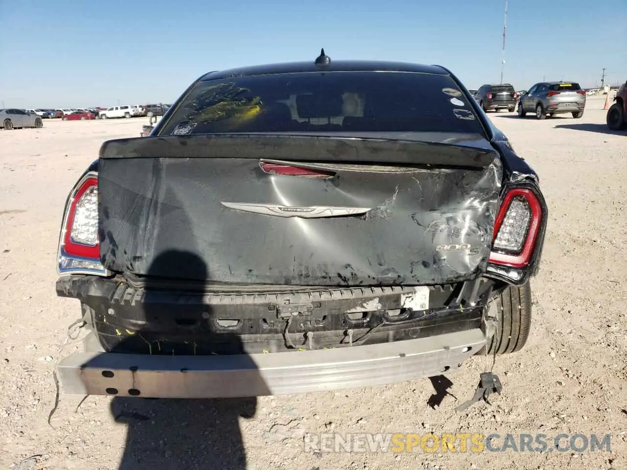6 Photograph of a damaged car 2C3CCABG6KH667159 CHRYSLER 300 2019