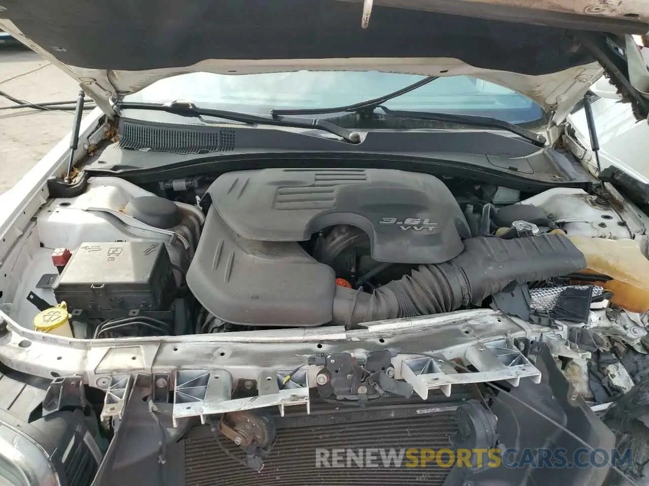 11 Photograph of a damaged car 2C3CCABG7KH538833 CHRYSLER 300 2019