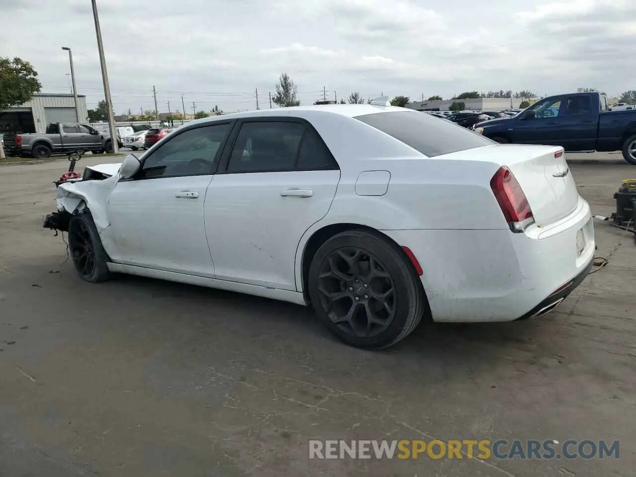 2 Photograph of a damaged car 2C3CCABG7KH538833 CHRYSLER 300 2019