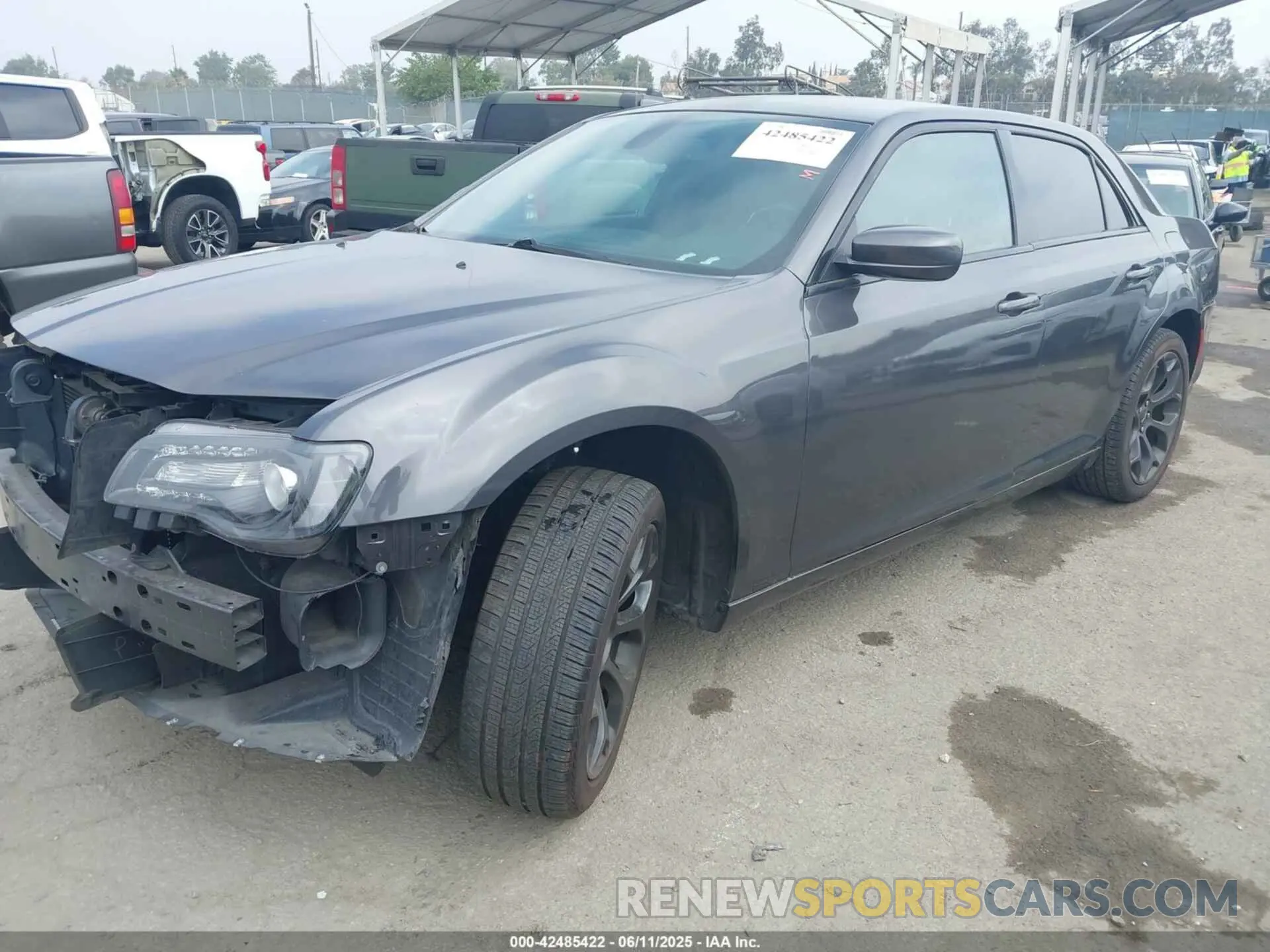 2 Photograph of a damaged car 2C3CCABG7KH562811 CHRYSLER 300 2019