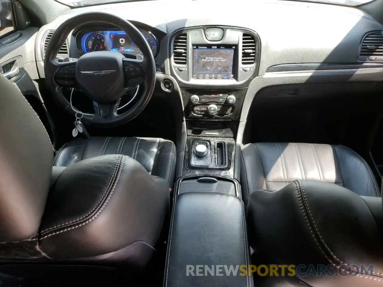 8 Photograph of a damaged car 2C3CCABG7KH660334 CHRYSLER 300 2019