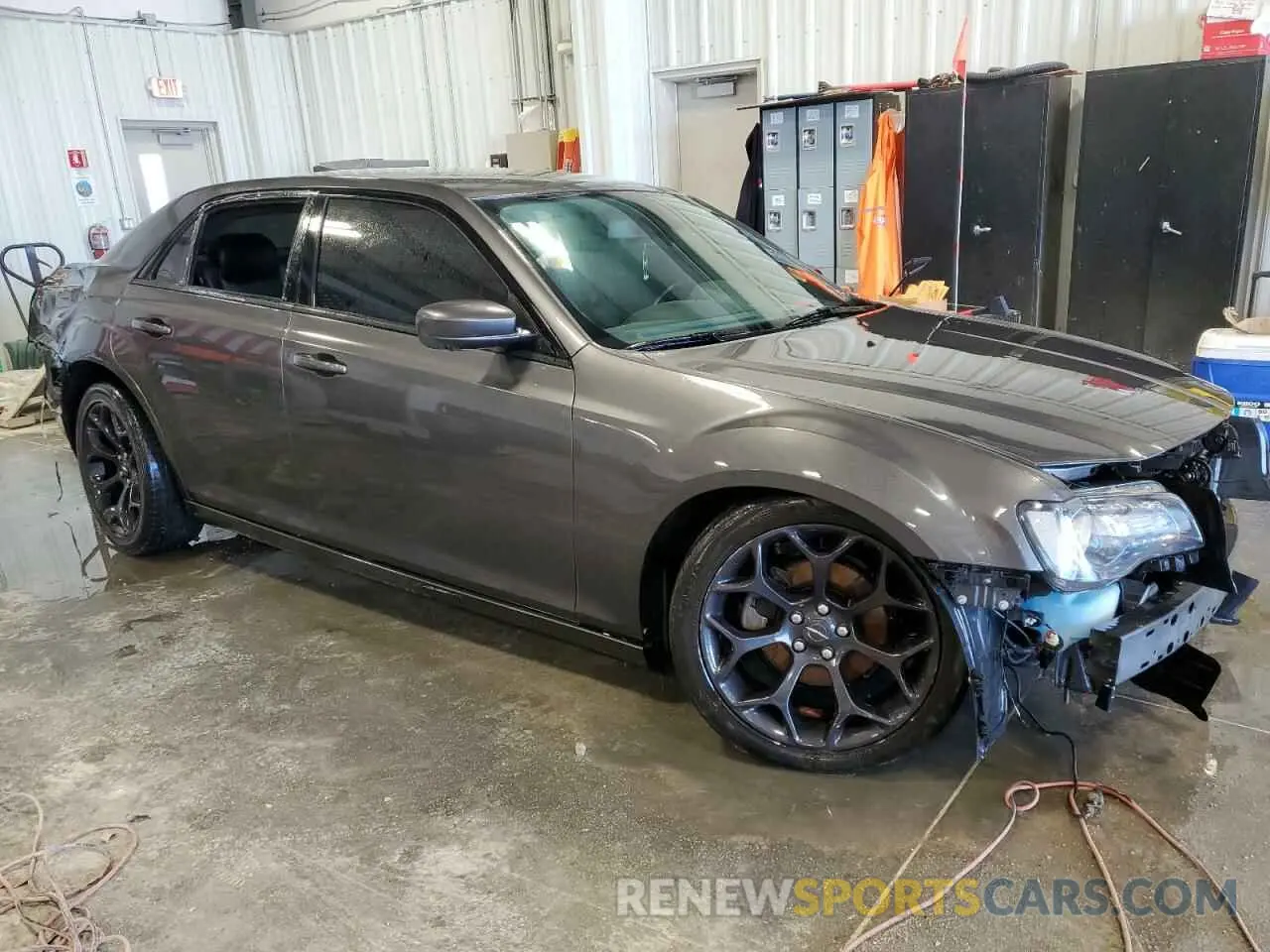 4 Photograph of a damaged car 2C3CCABG8KH689406 CHRYSLER 300 2019