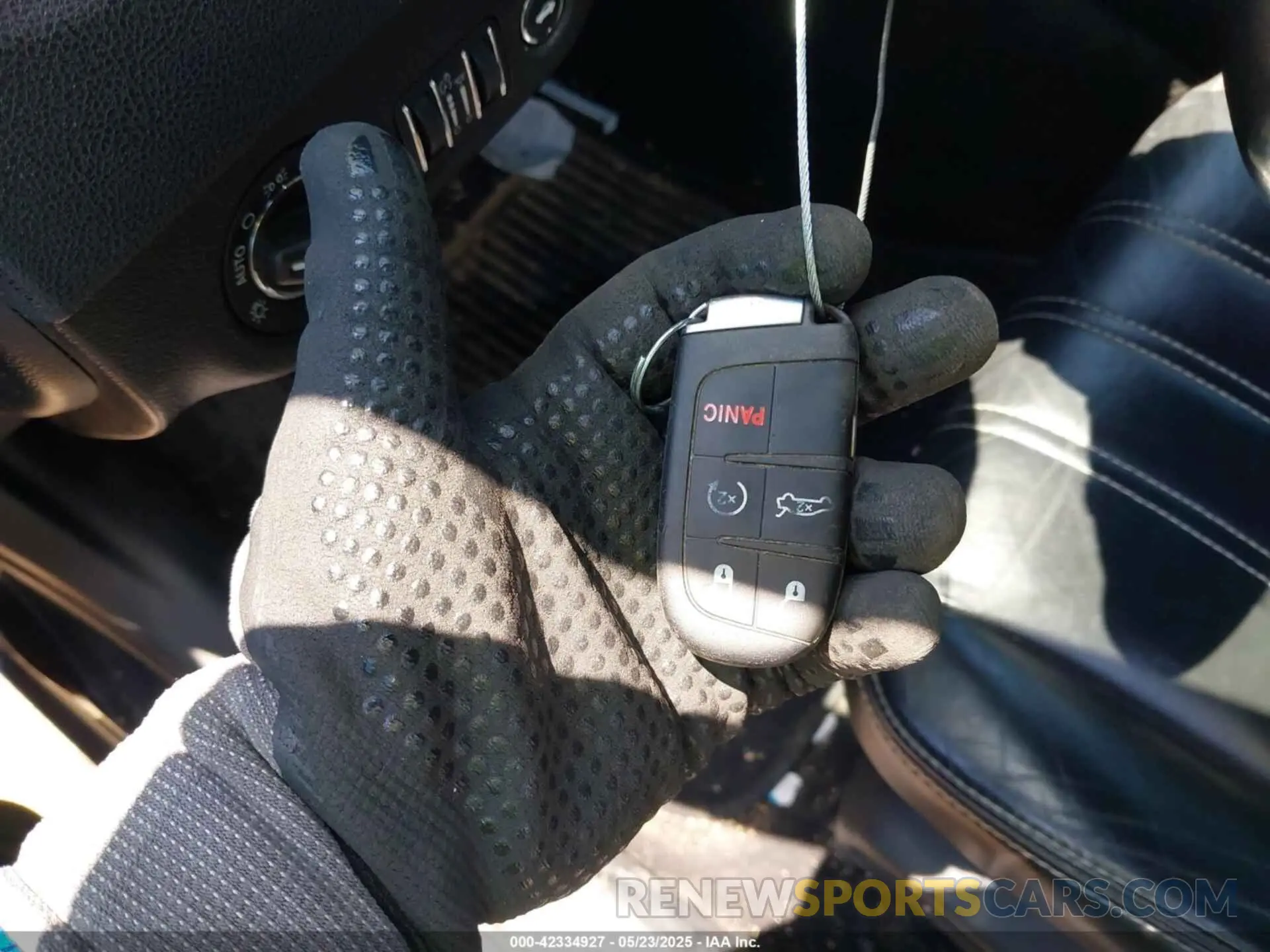 11 Photograph of a damaged car 2C3CCABGXKH628784 CHRYSLER 300 2019
