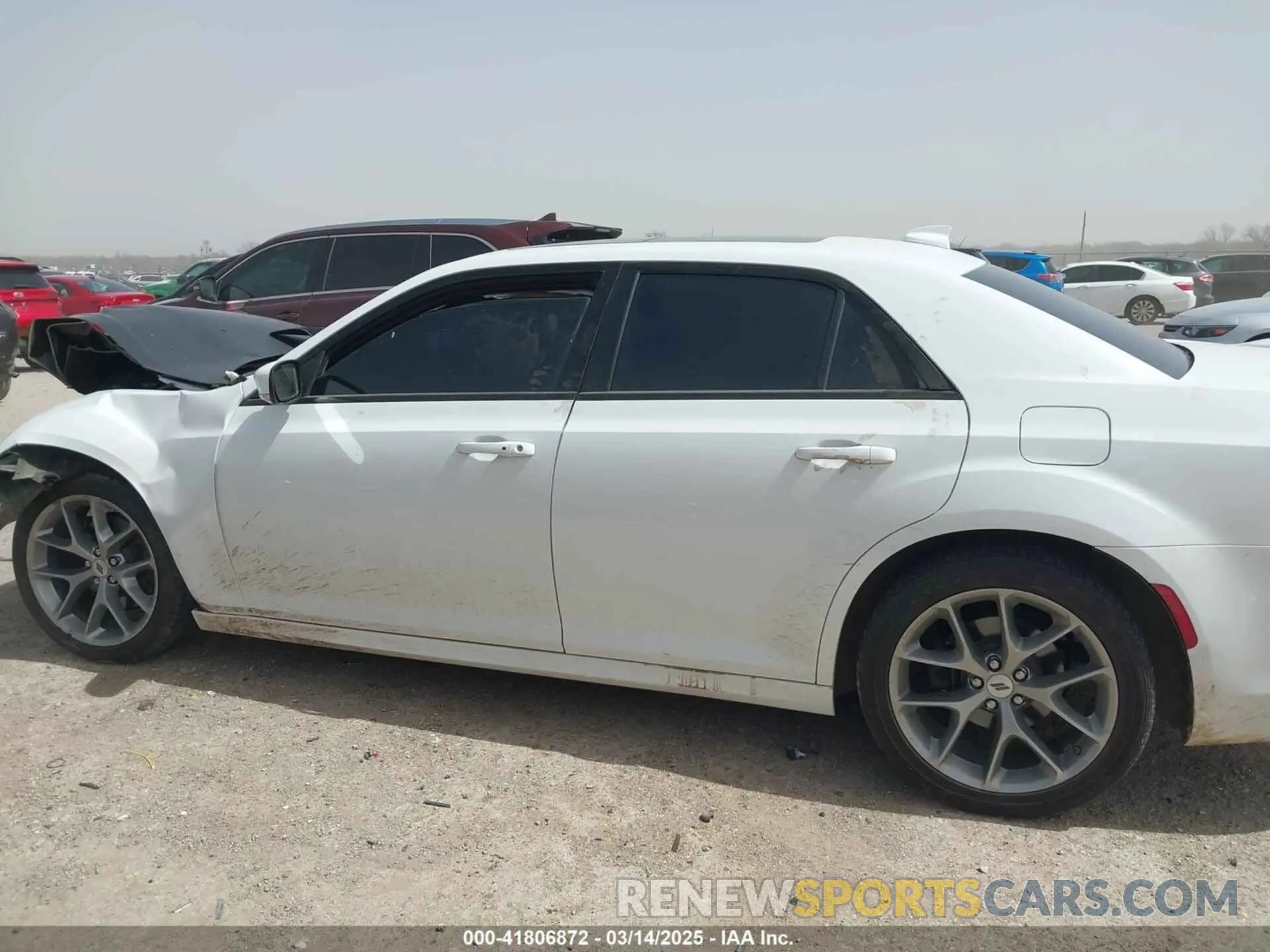 14 Photograph of a damaged car 2C3CCABT1KH564759 CHRYSLER 300 2019