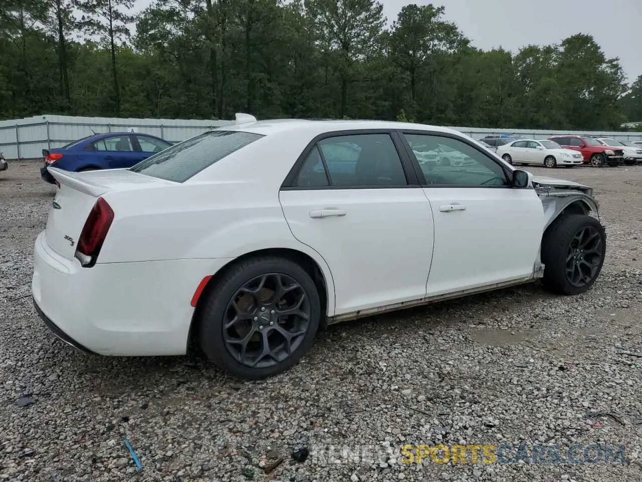 3 Photograph of a damaged car 2C3CCABT1KH580315 CHRYSLER 300 2019