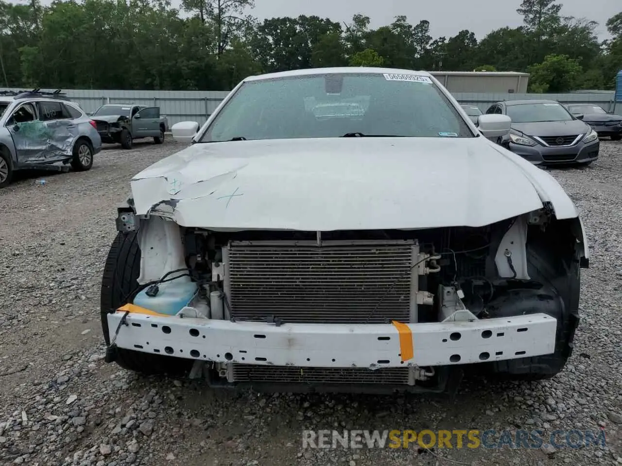 5 Photograph of a damaged car 2C3CCABT1KH580315 CHRYSLER 300 2019