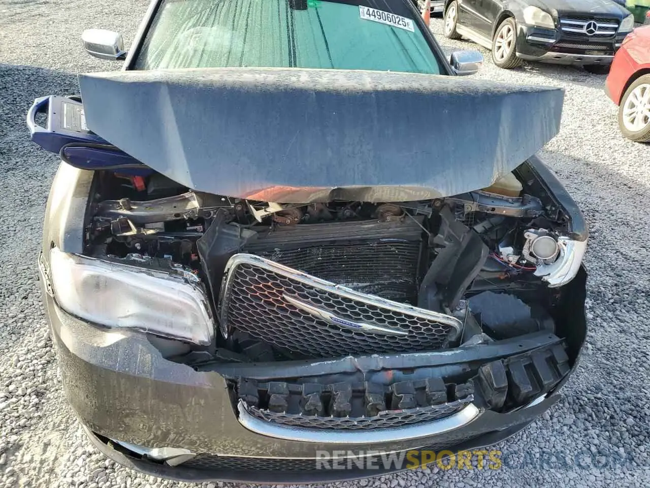 11 Photograph of a damaged car 2C3CCAEG0KH585620 CHRYSLER 300 2019