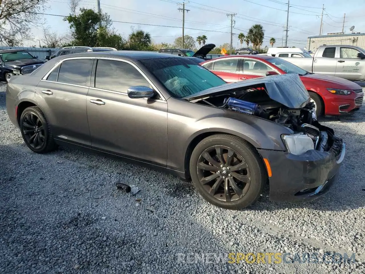 4 Photograph of a damaged car 2C3CCAEG0KH585620 CHRYSLER 300 2019
