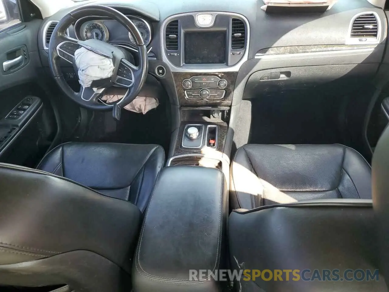 8 Photograph of a damaged car 2C3CCAEG0KH585620 CHRYSLER 300 2019