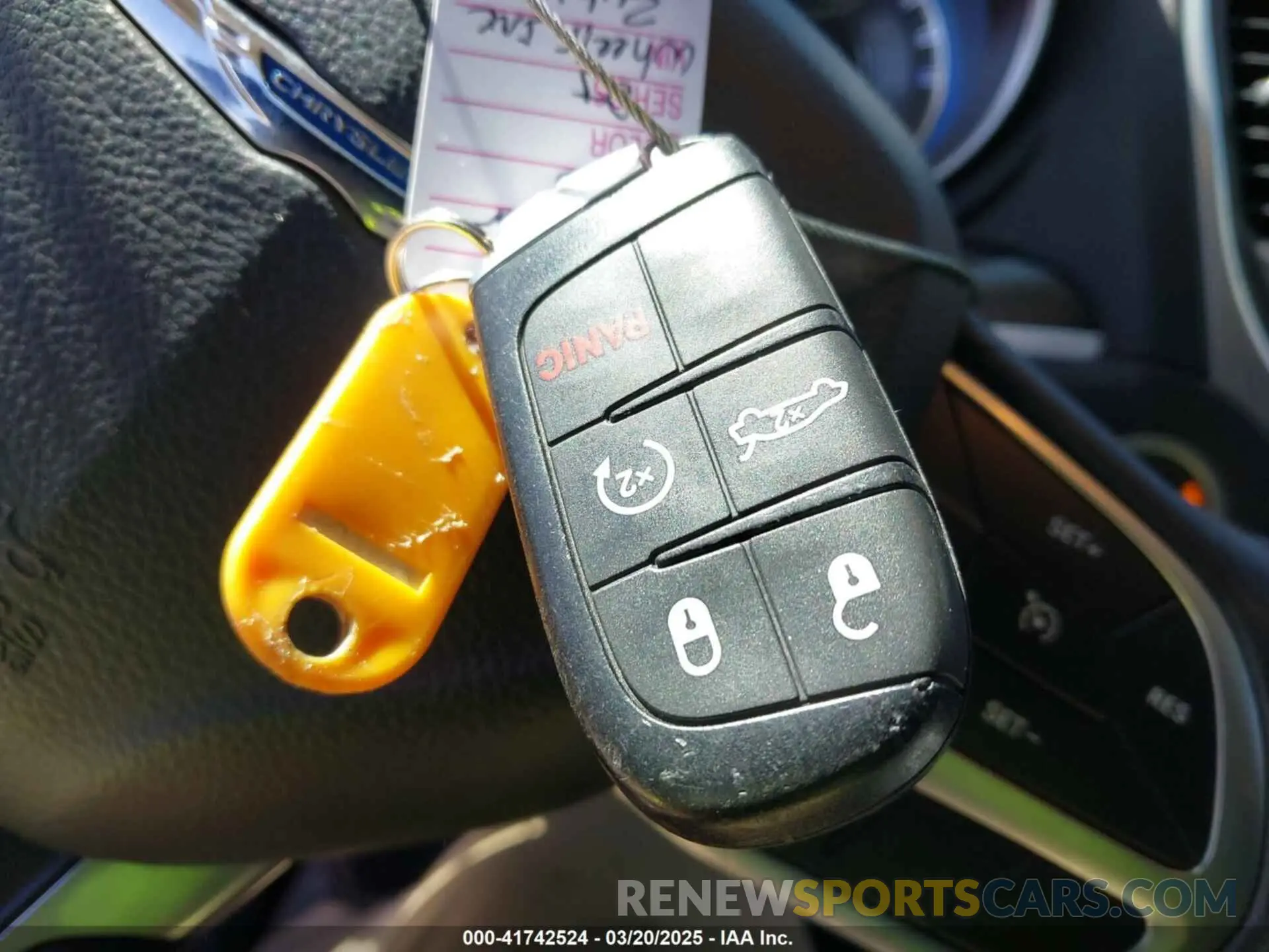 11 Photograph of a damaged car 2C3CCAEG0KH614095 CHRYSLER 300 2019