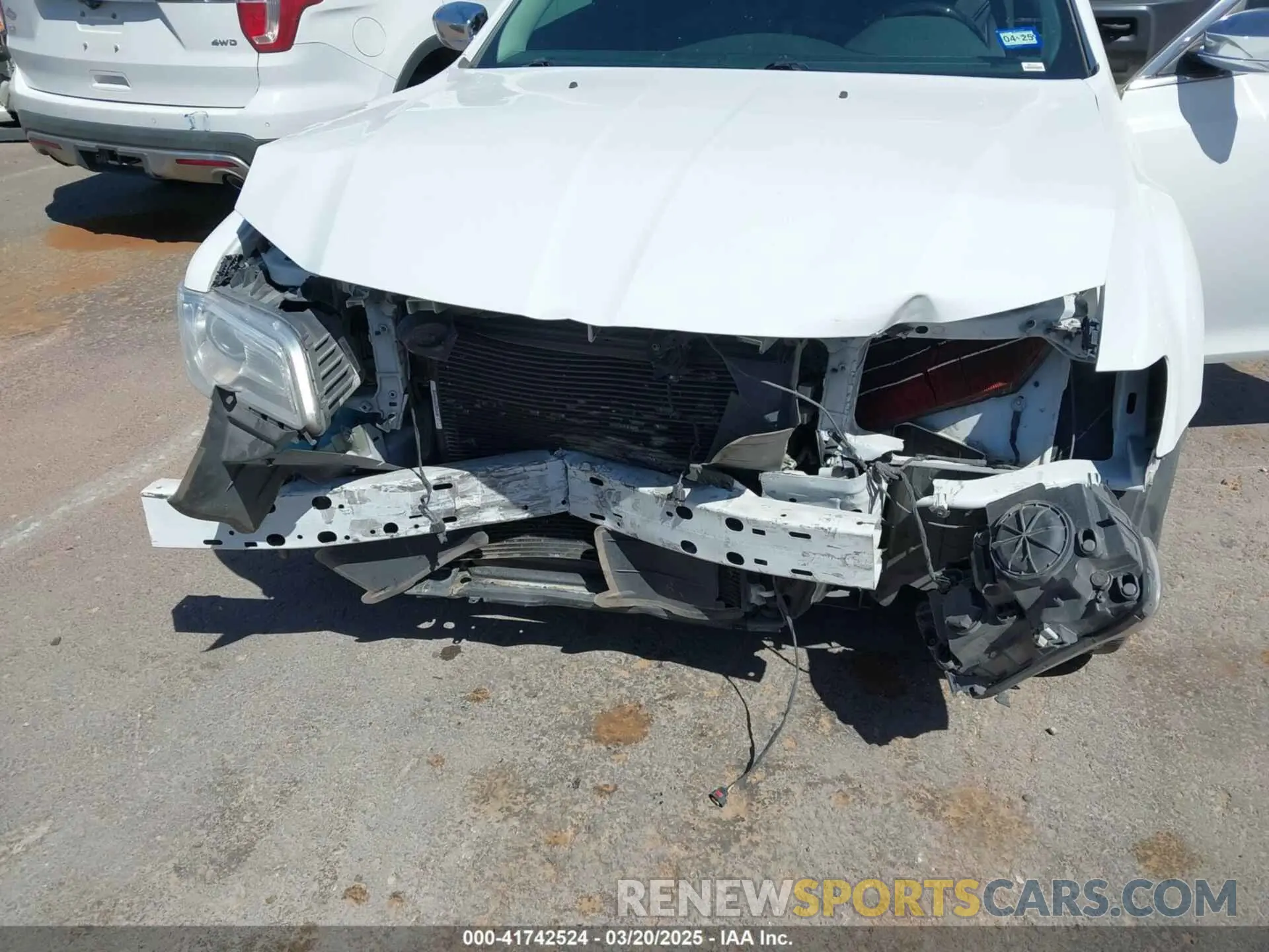 6 Photograph of a damaged car 2C3CCAEG0KH614095 CHRYSLER 300 2019