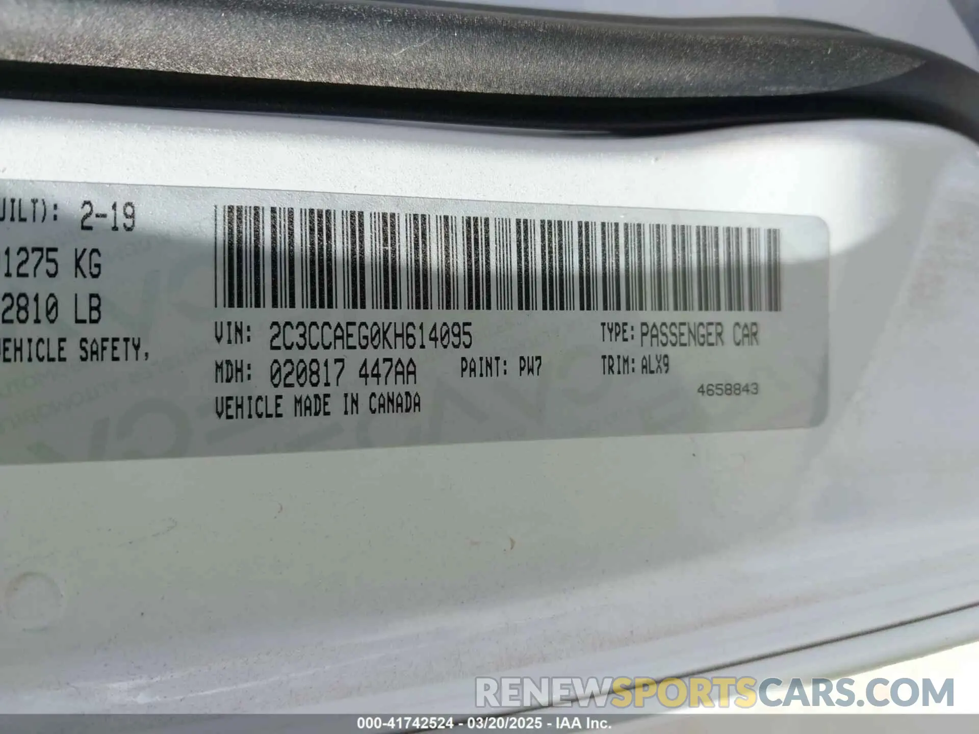 9 Photograph of a damaged car 2C3CCAEG0KH614095 CHRYSLER 300 2019