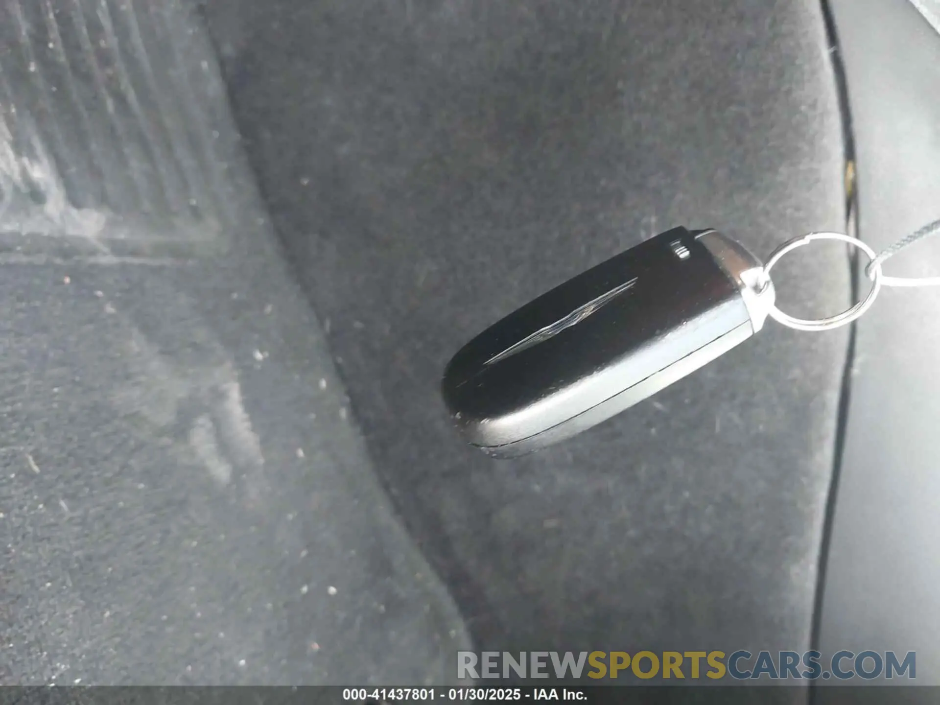 11 Photograph of a damaged car 2C3CCAEG1KH528603 CHRYSLER 300 2019