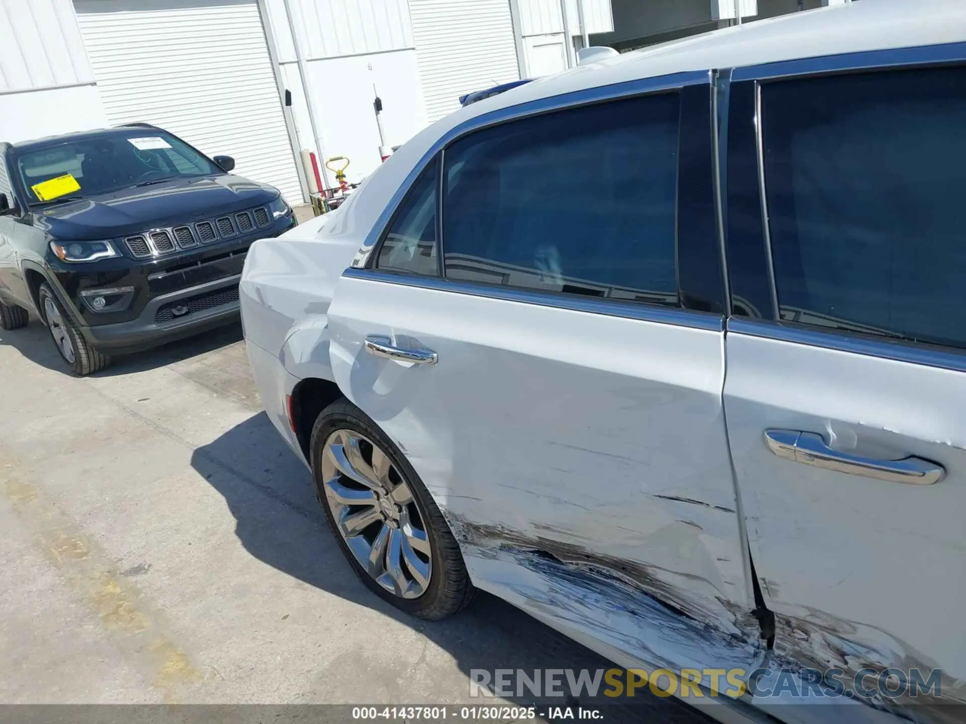 12 Photograph of a damaged car 2C3CCAEG1KH528603 CHRYSLER 300 2019
