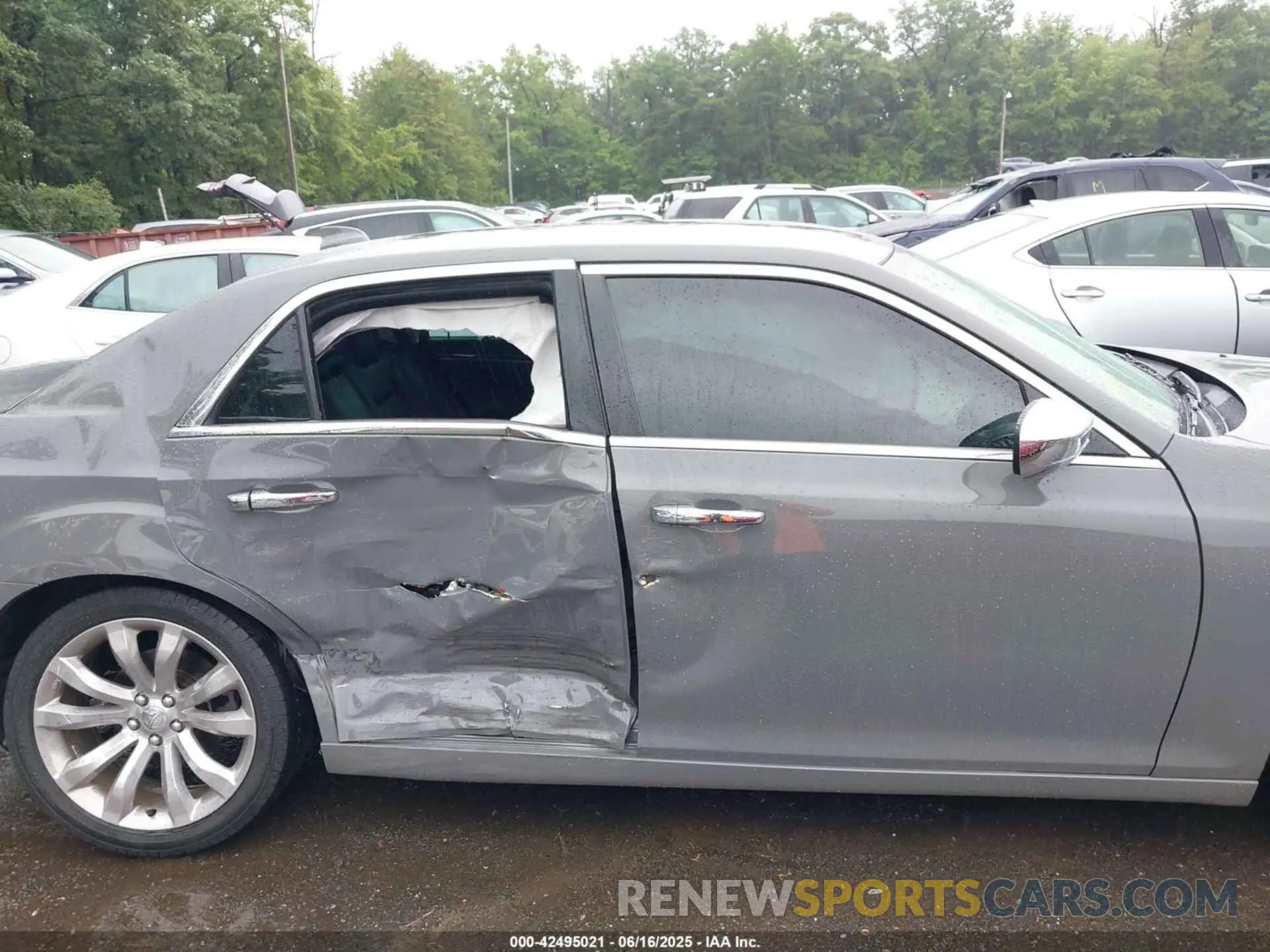 13 Photograph of a damaged car 2C3CCAEG2KH527931 CHRYSLER 300 2019