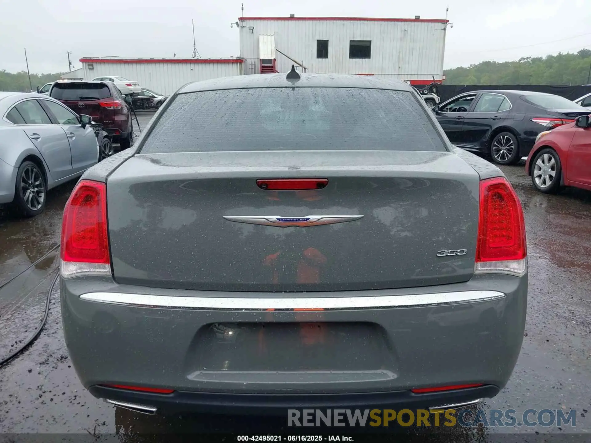 16 Photograph of a damaged car 2C3CCAEG2KH527931 CHRYSLER 300 2019