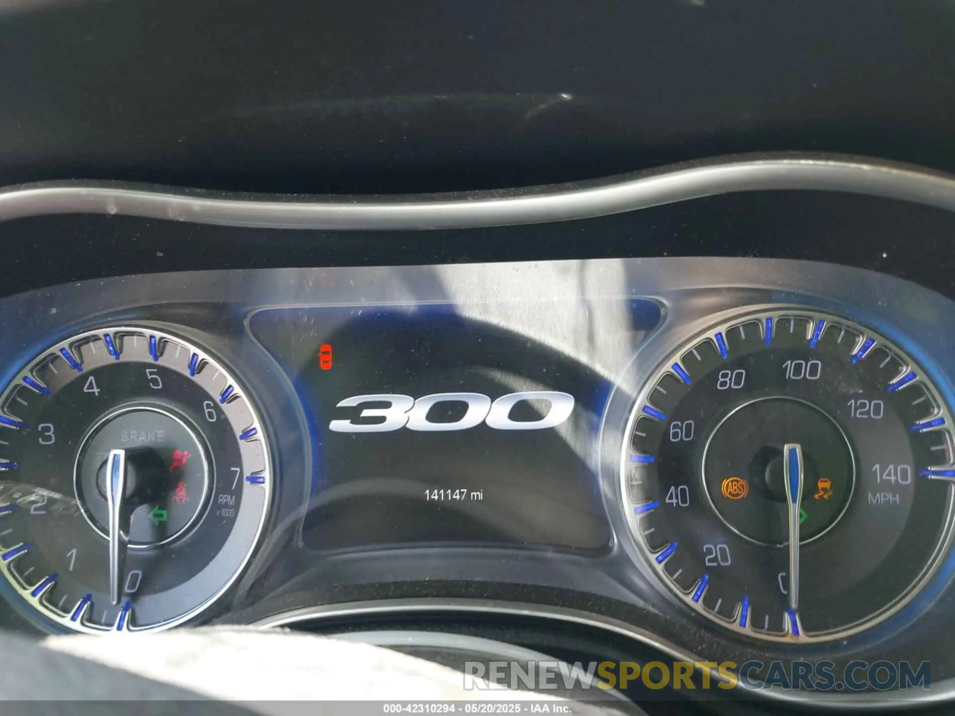 15 Photograph of a damaged car 2C3CCAEG2KH528304 CHRYSLER 300 2019
