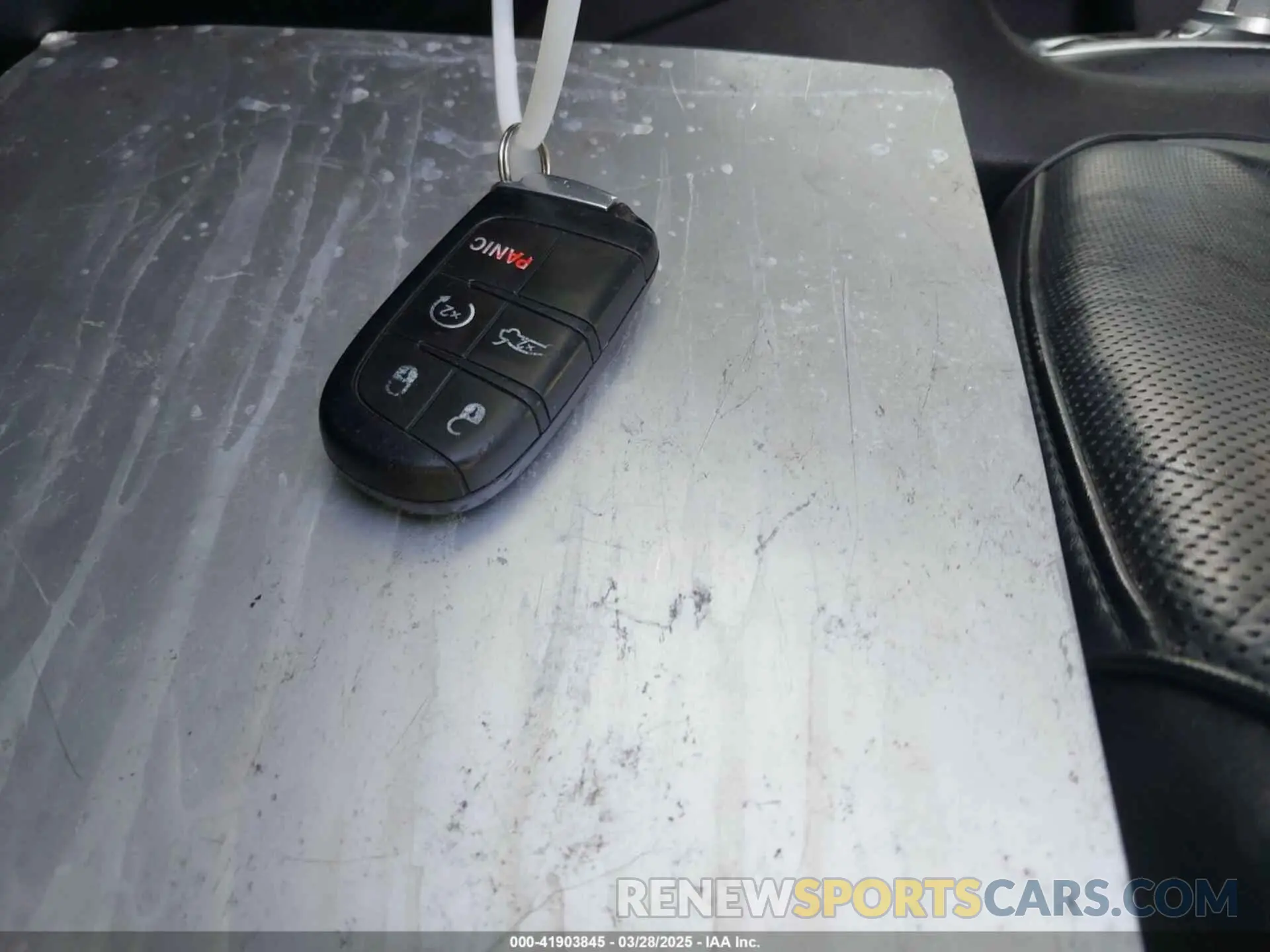 11 Photograph of a damaged car 2C3CCAEG2KH634218 CHRYSLER 300 2019