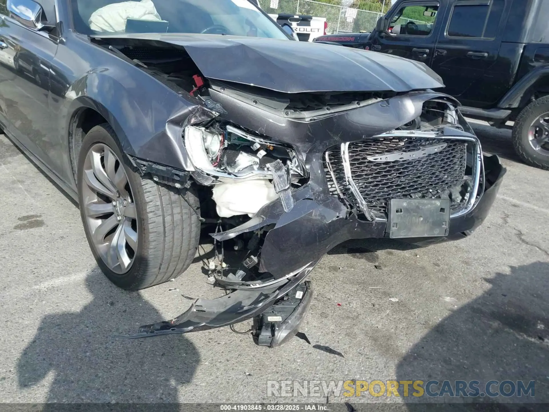 6 Photograph of a damaged car 2C3CCAEG2KH634218 CHRYSLER 300 2019