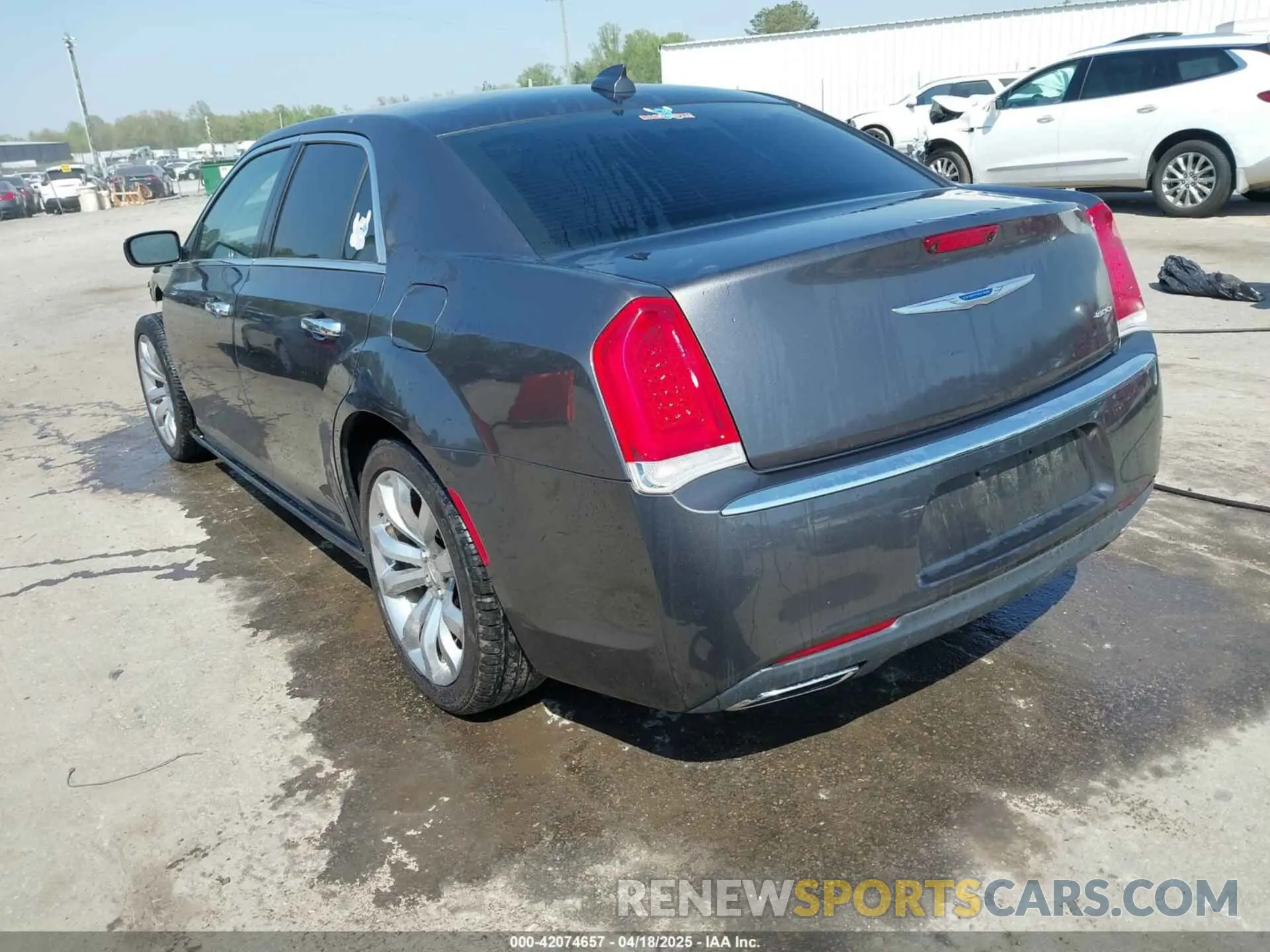 3 Photograph of a damaged car 2C3CCAEG3KH528585 CHRYSLER 300 2019