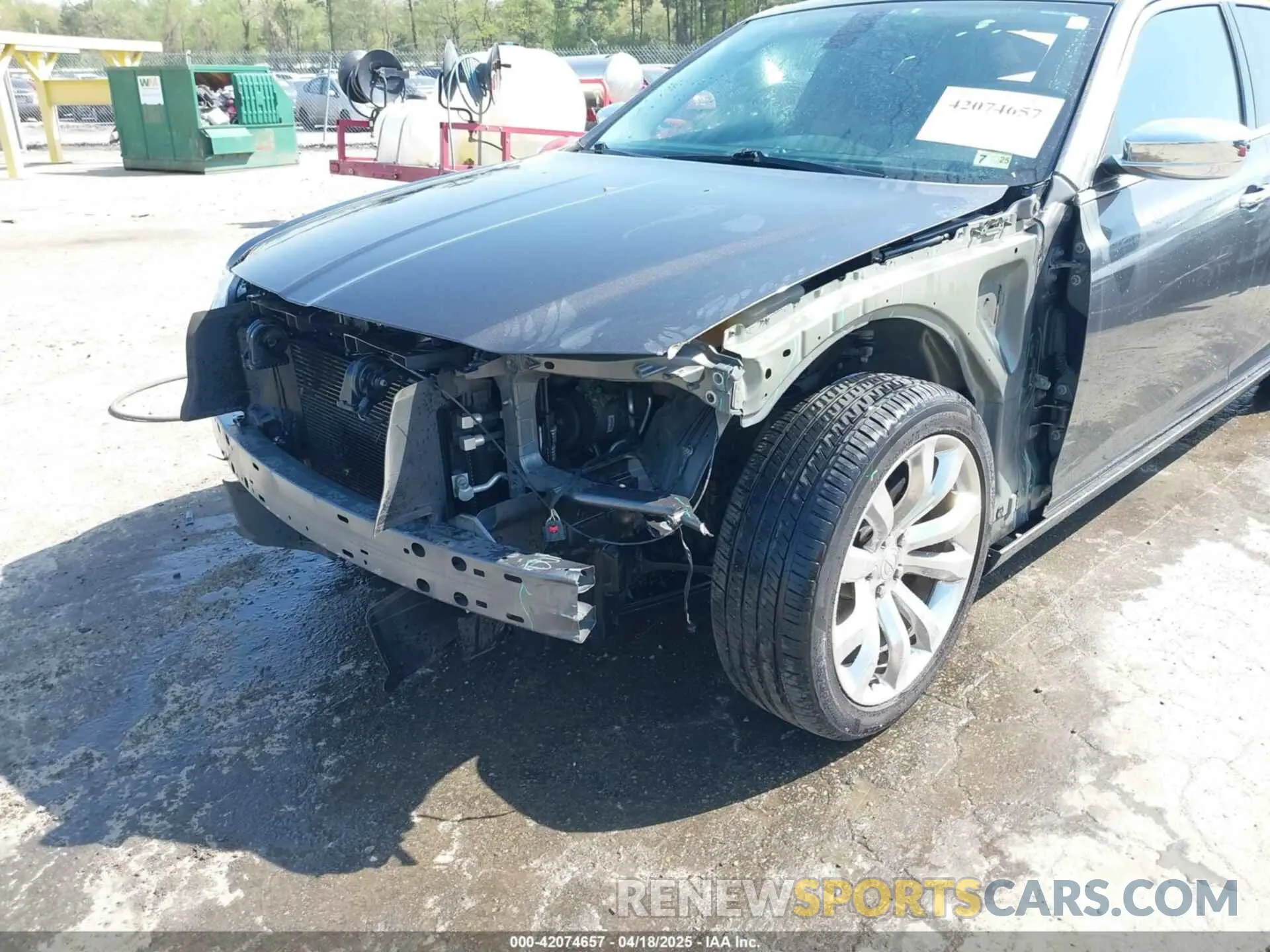 6 Photograph of a damaged car 2C3CCAEG3KH528585 CHRYSLER 300 2019