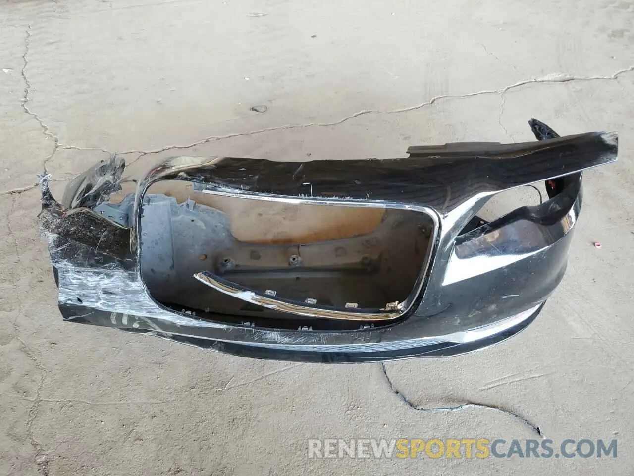 12 Photograph of a damaged car 2C3CCAEG3KH555818 CHRYSLER 300 2019