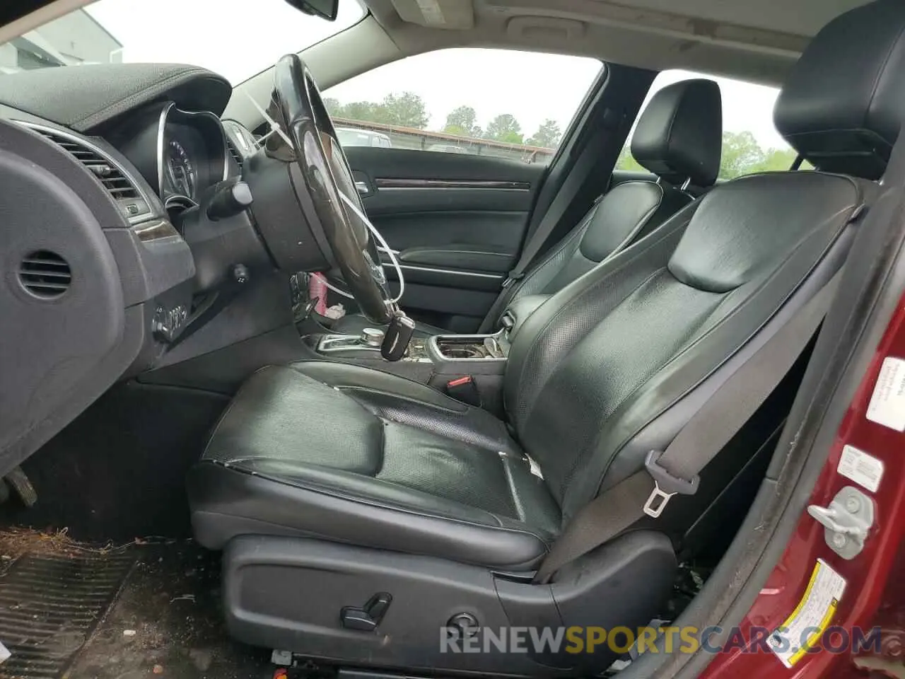 7 Photograph of a damaged car 2C3CCAEG3KH563014 CHRYSLER 300 2019