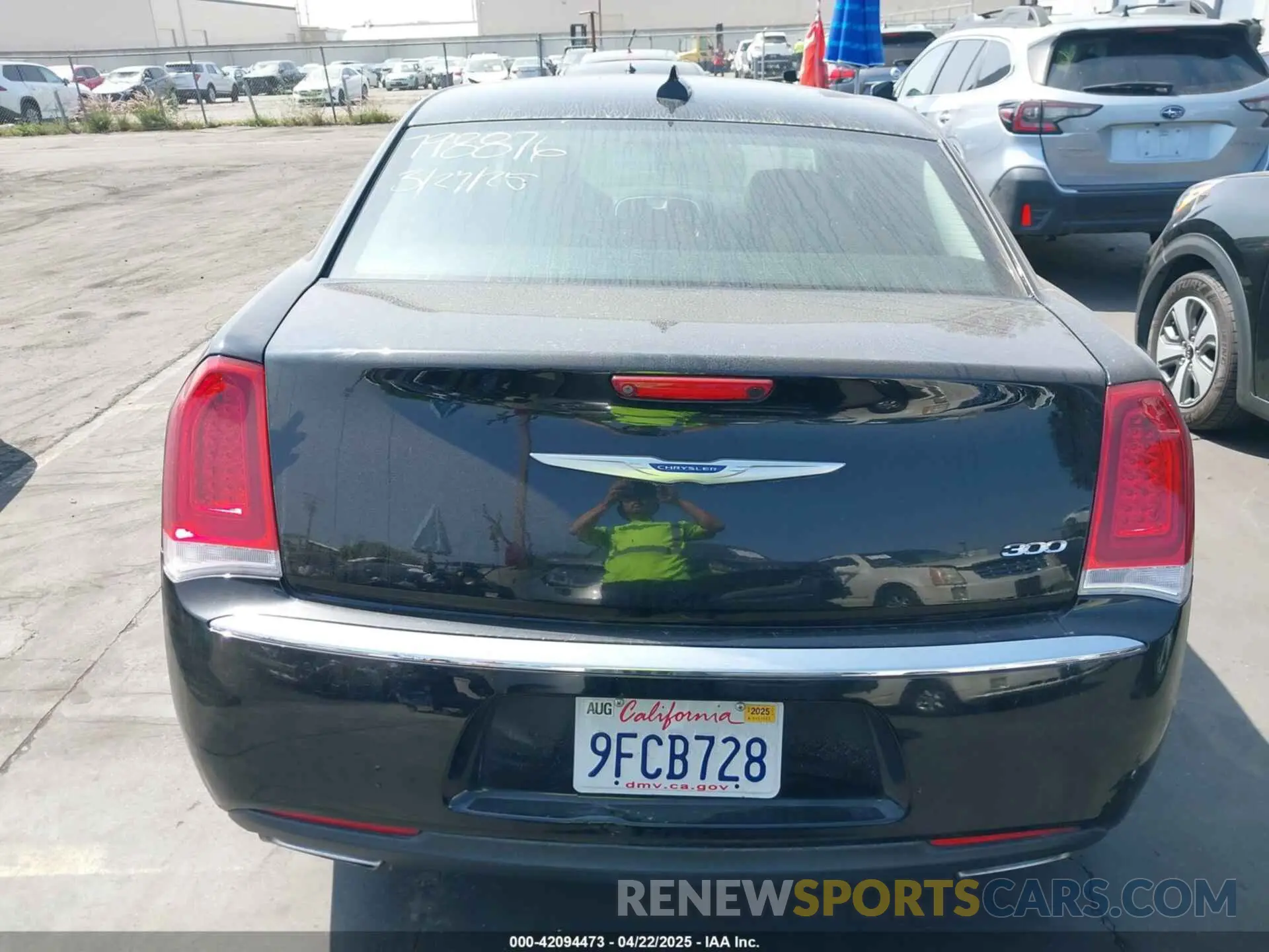 17 Photograph of a damaged car 2C3CCAEG3KH697988 CHRYSLER 300 2019