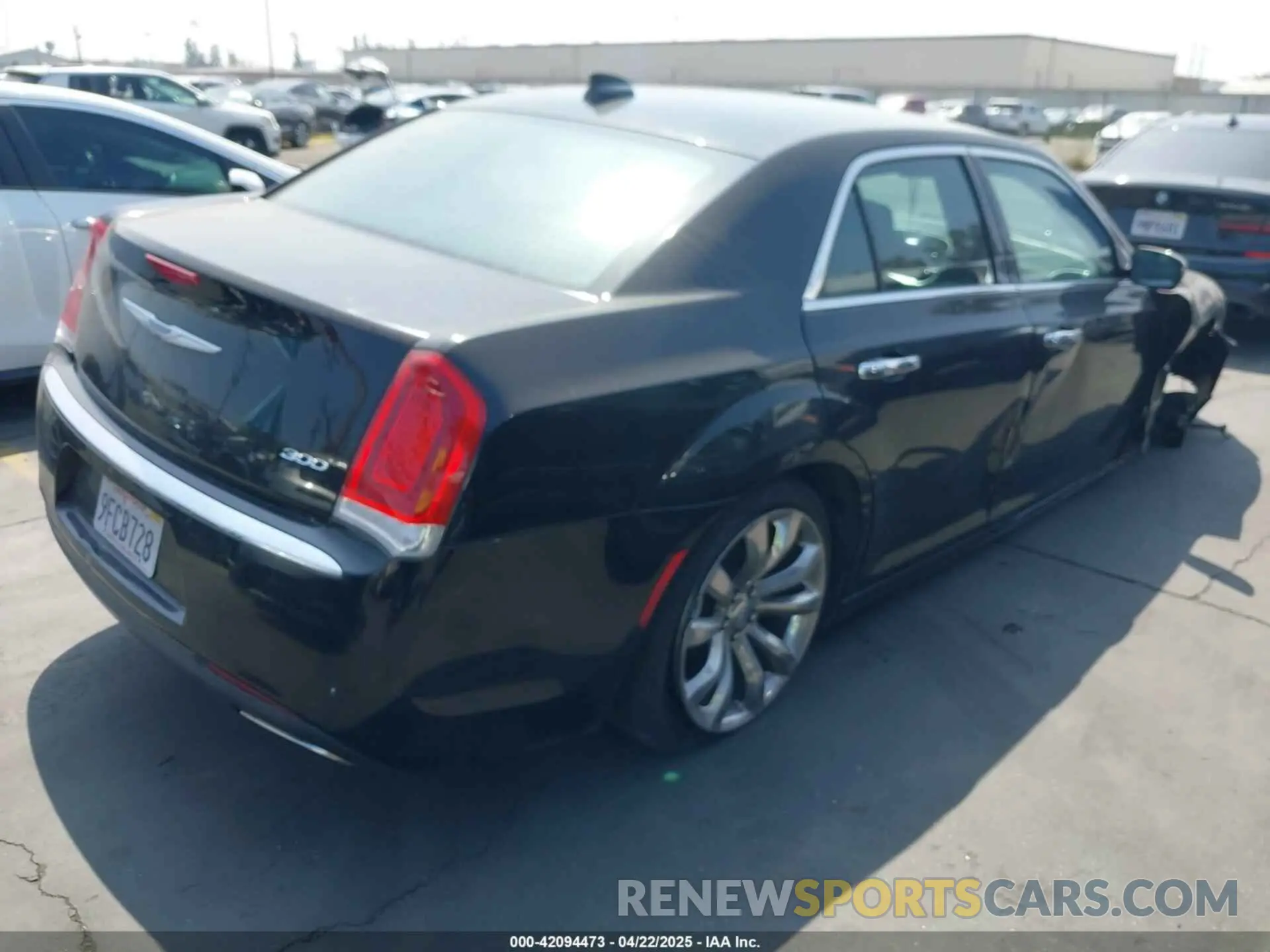 4 Photograph of a damaged car 2C3CCAEG3KH697988 CHRYSLER 300 2019