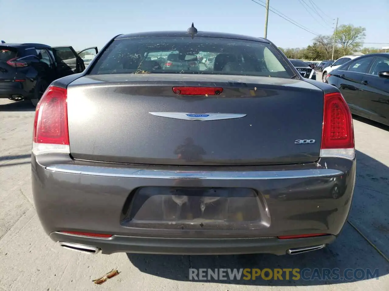 6 Photograph of a damaged car 2C3CCAEG4KH609787 CHRYSLER 300 2019